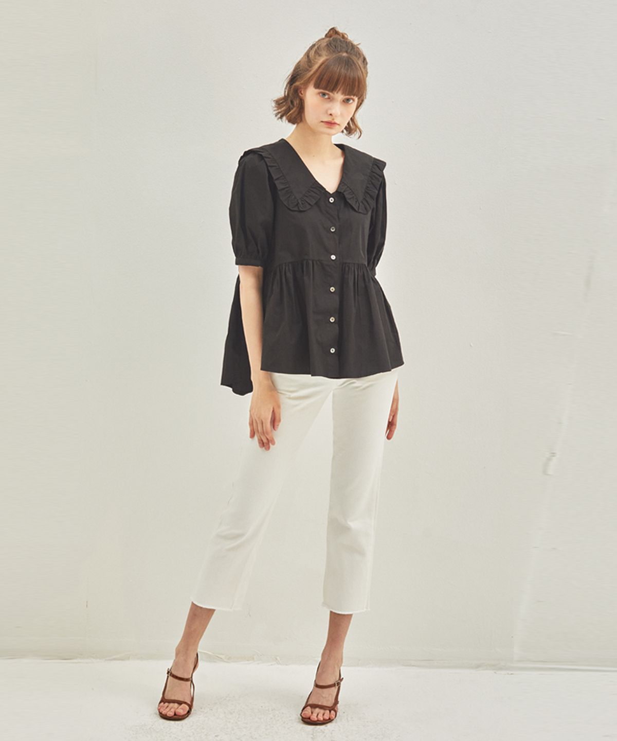 마나비스세븐(MANAVIS7) Lilly Frill Blouse Black