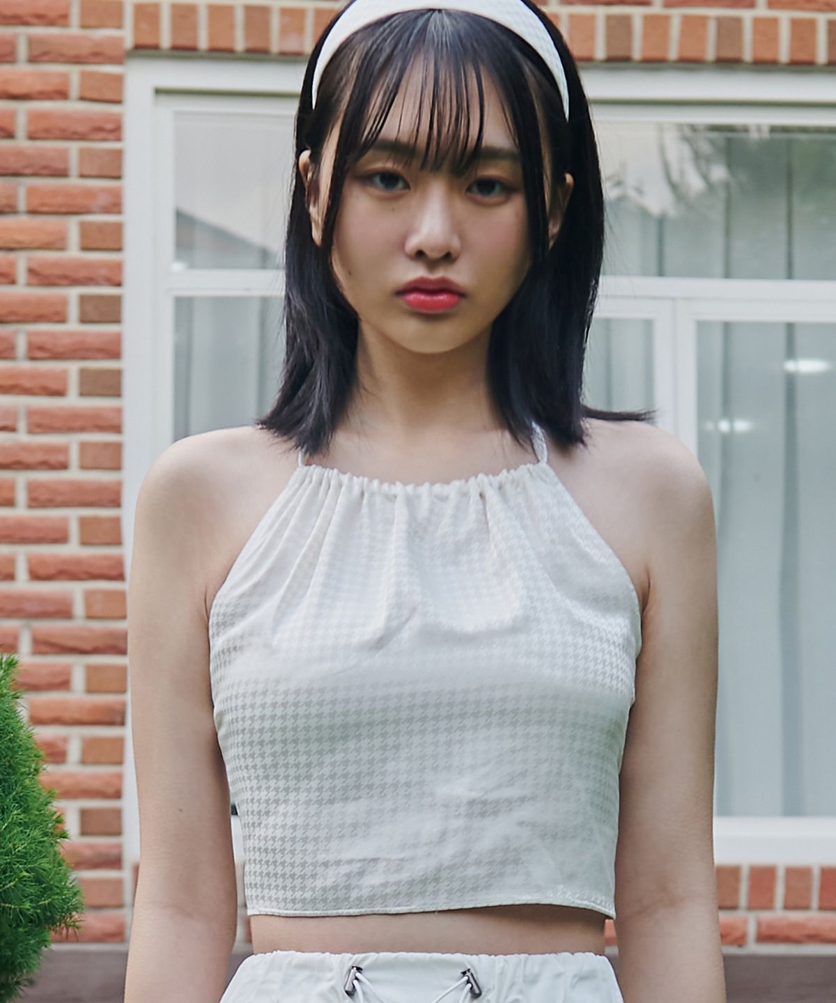 디어미(DEAR,ME) 실키 체크 뒷리본 홀터넥 [화이트]