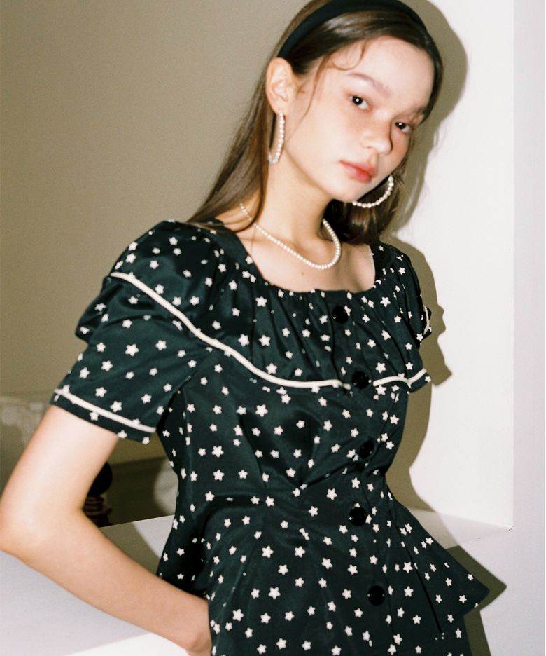 Short Sleeve Ruffle Collar Blouse_ Star