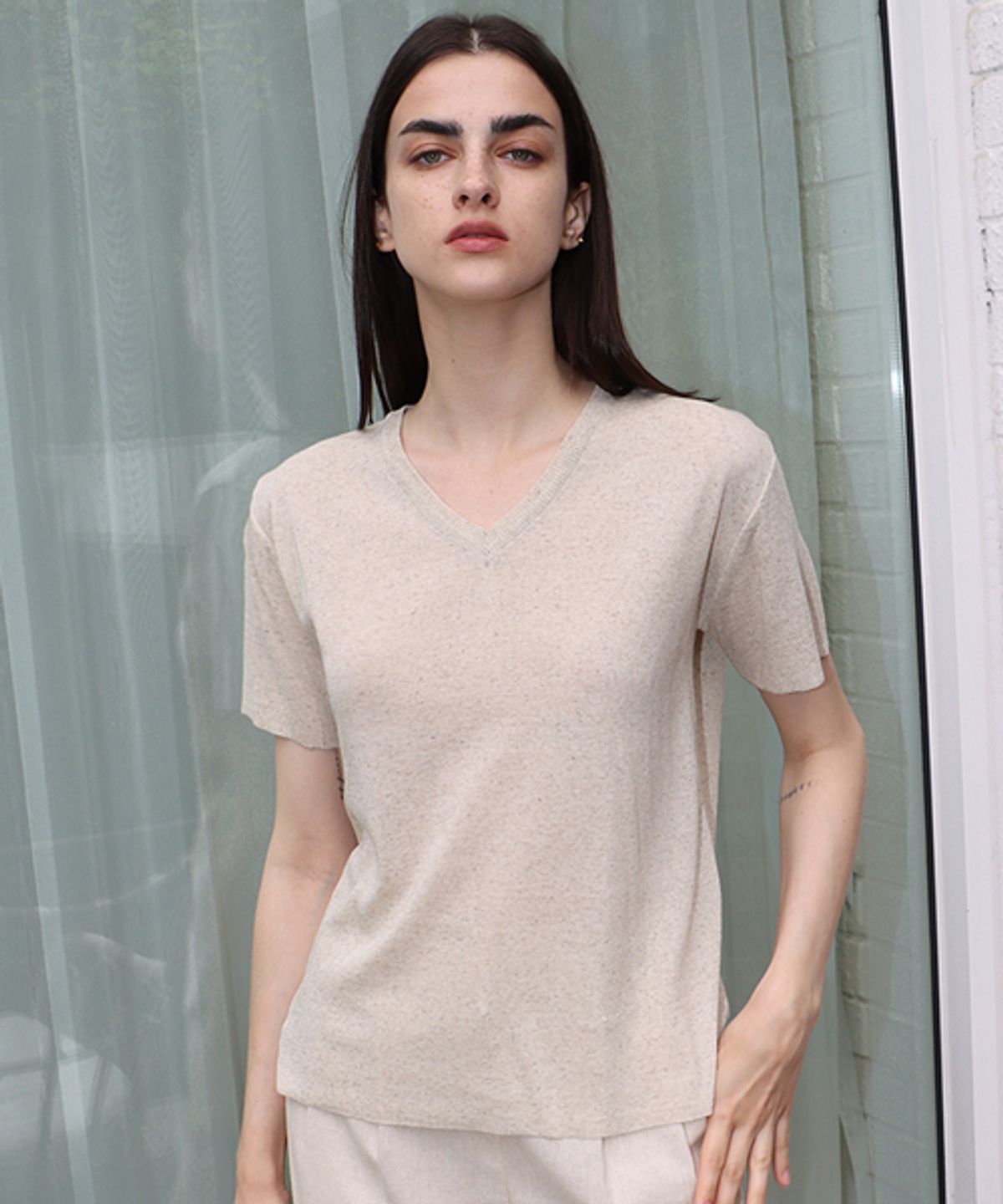 데미지니모닉(DAMAGE MNEMONIC) 린넨 브이넥 베이지 니트_Linen V-neck Beige NT