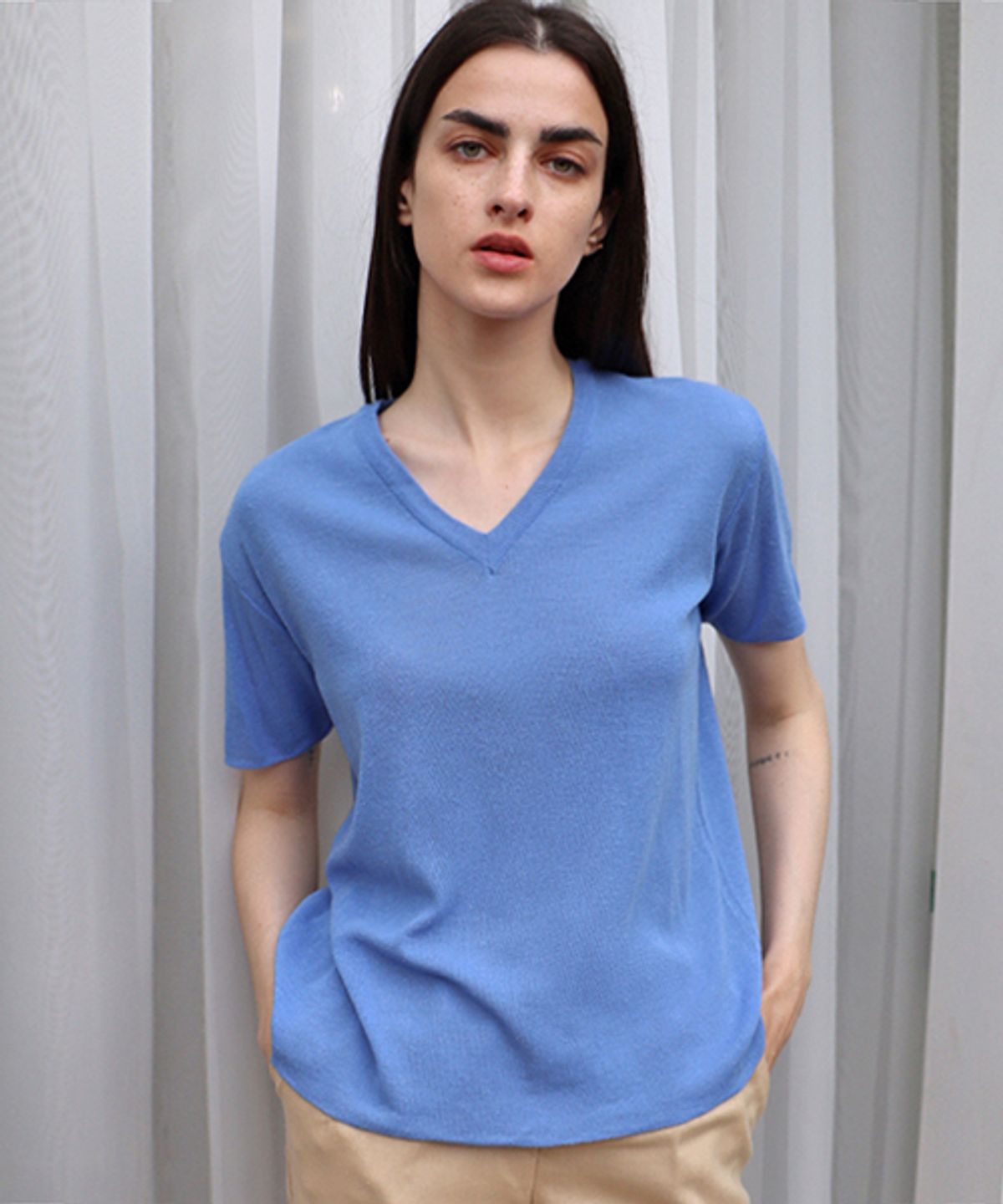 데미지니모닉(DAMAGE MNEMONIC) 린넨 브이넥 블루 니트_Linen V-neck BL NT