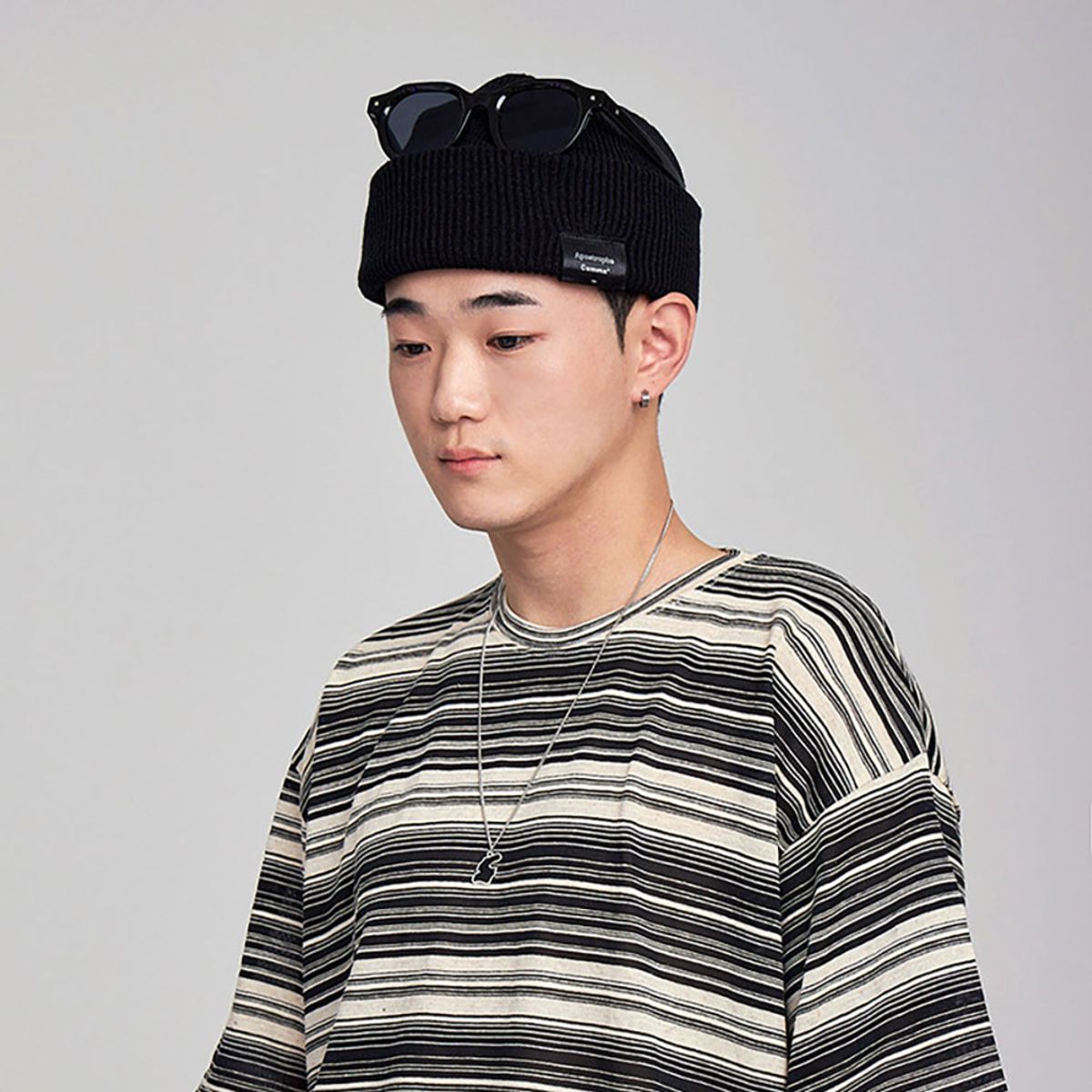 어퍼스트로피 콤마(APOSTROPHE COMMA) 뉴 BK 라벨 숏비니 (블랙)