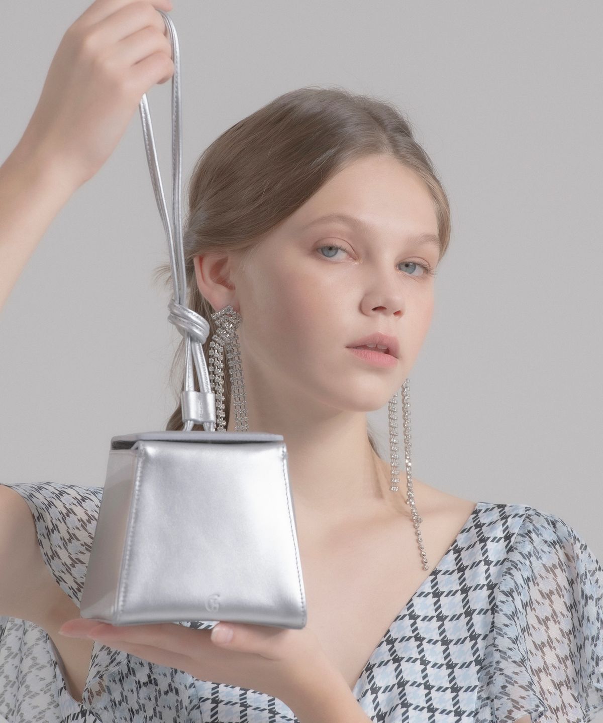 아이스가든에이오공팔(ICE GARDEN A.508) IG Box Bag(Metallic Silver)