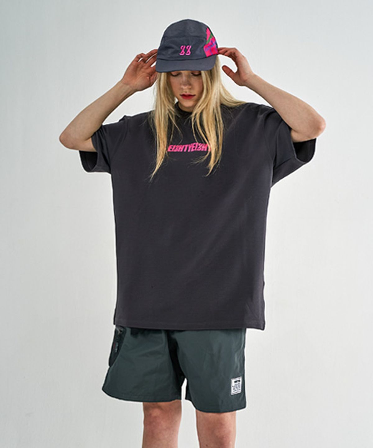 88리미티드(88LIMITED) BREATHBRIC T-shirt (GRAY)