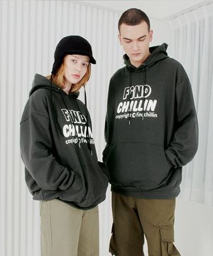 CB3121 키치 로고 후드 차콜블랙