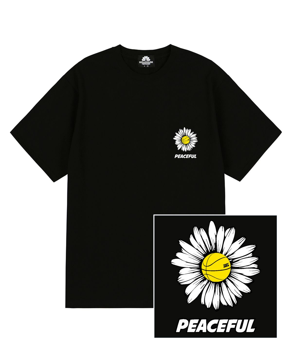 트립션(TRIPSHION) DAISY PEACEFUL LOGO 티셔츠 - 블랙