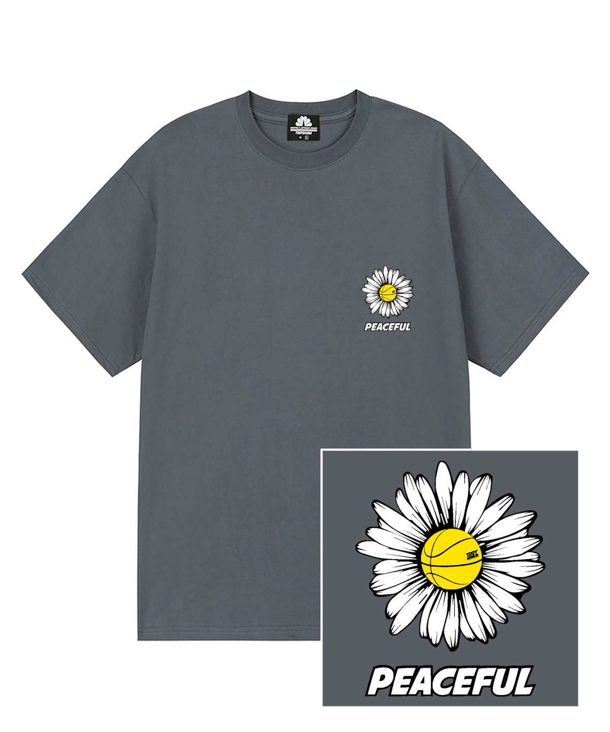 트립션(TRIPSHION) DAISY PEACEFUL LOGO 티셔츠 - 그레이