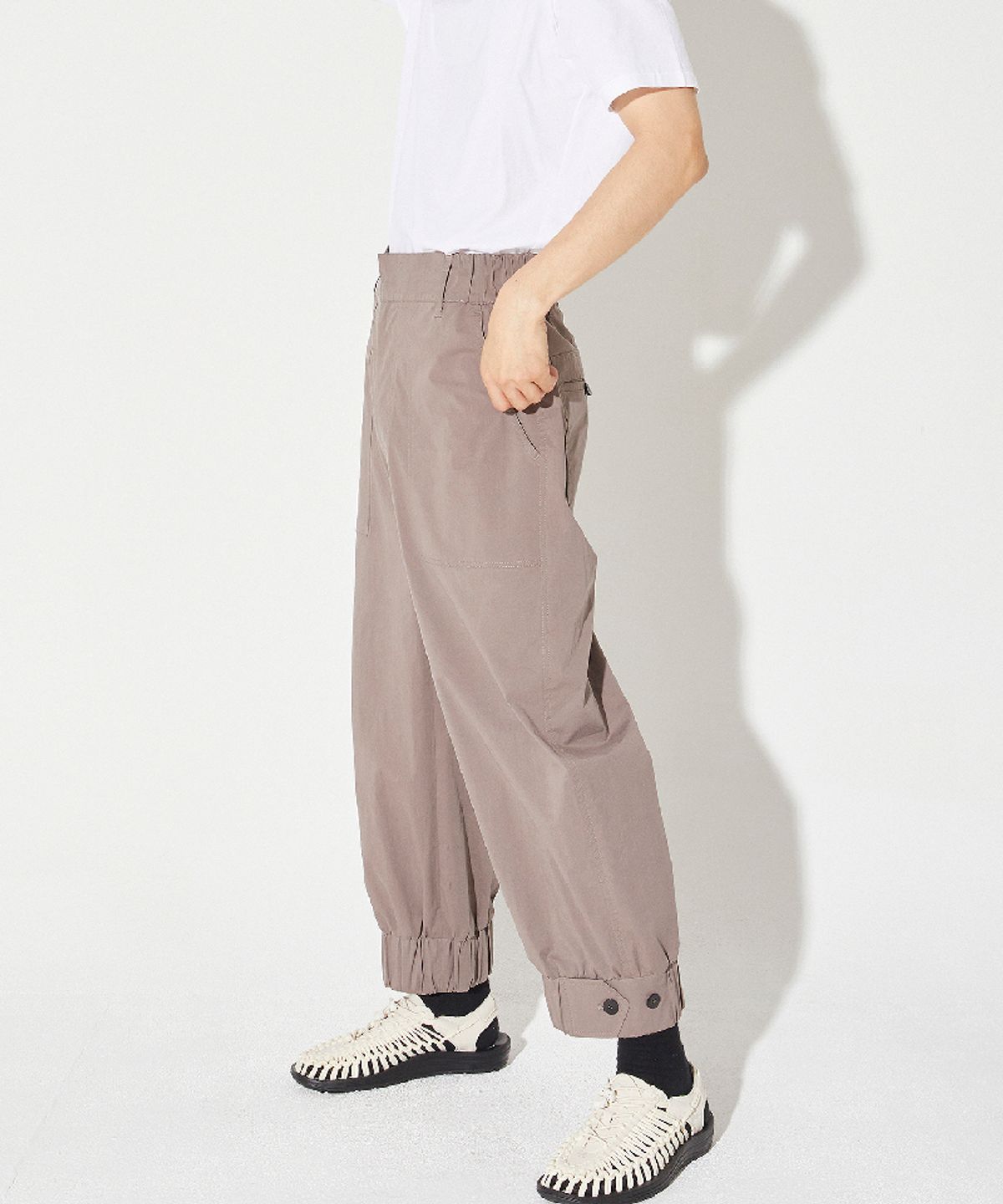 로코베이직(LOCOBASIC) P016 / 크롭 조거 팬츠 (Brown)