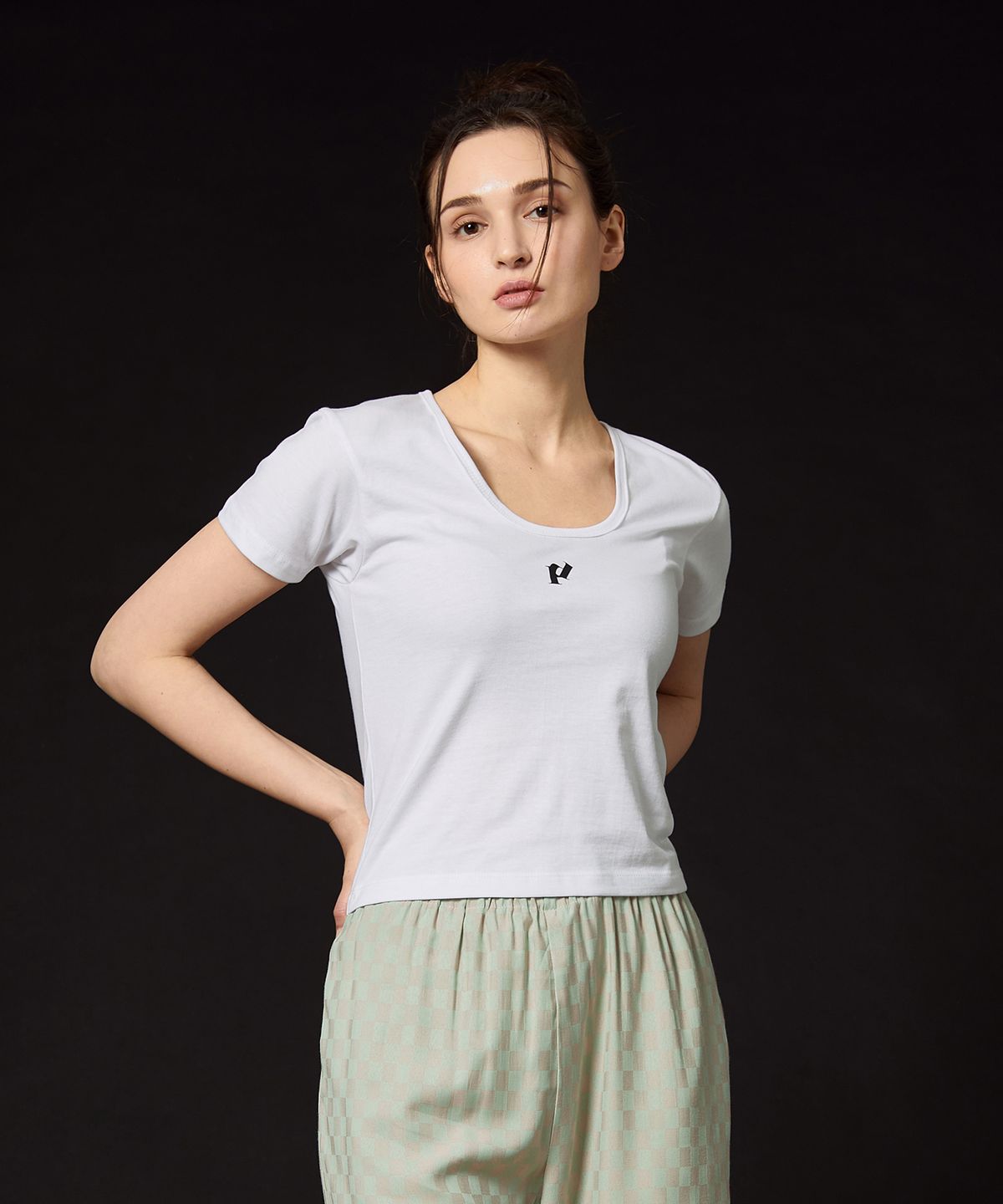 풋디(PUTDI) SQUARE NECK LOGO BABY-T