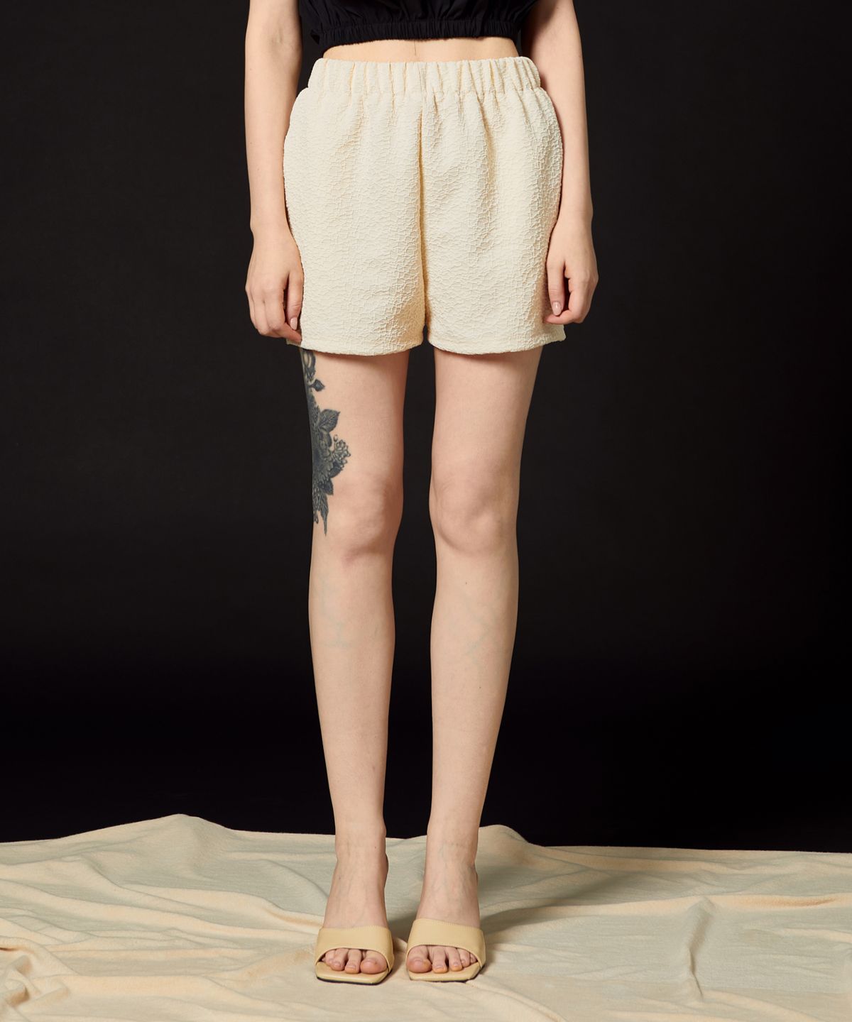 풋디(PUTDI) WRINKLE SHORT PANTS /CREAM