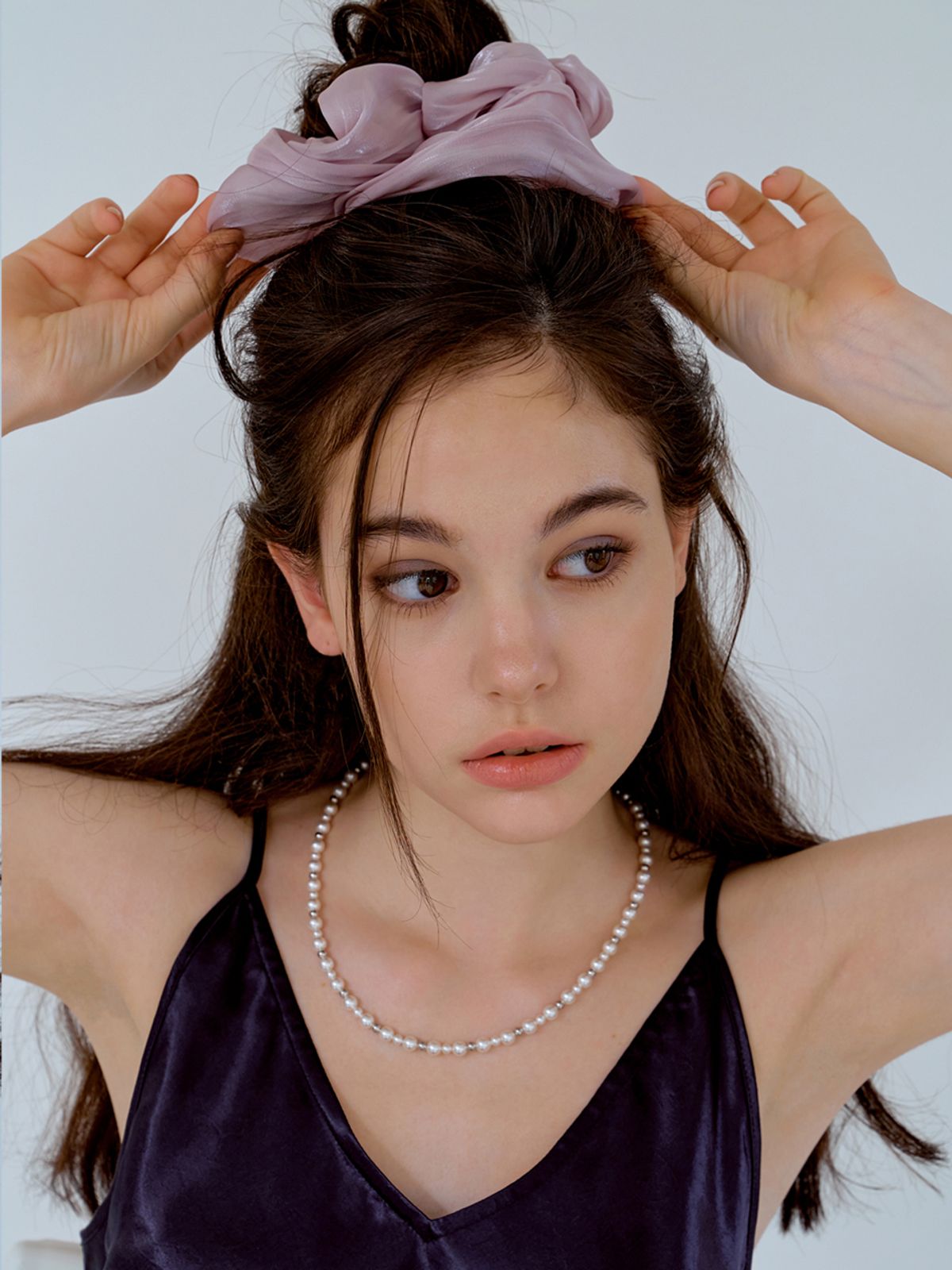 카인더베이비(KINDABABY) pearl satin indi pink scrunch