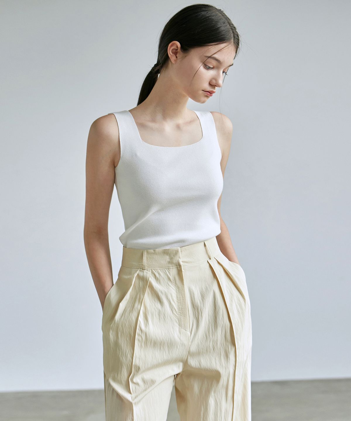 닉앤니콜(NICK&NICOLE) [ESSENTIAL] SQUARE NECK KNIT SLEEVELESS_13 COLOR