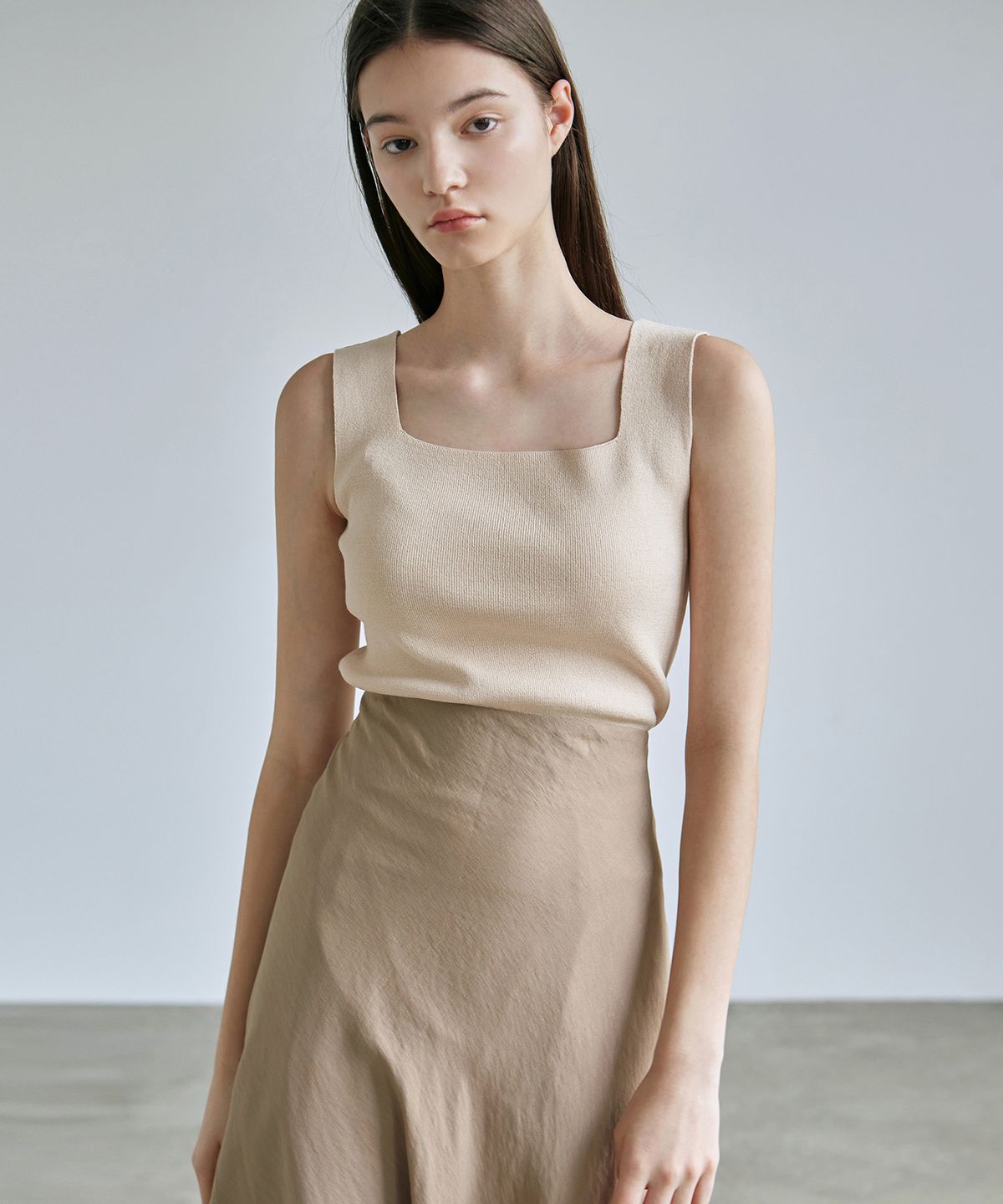 닉앤니콜(NICK&NICOLE) [ESSENTIAL] SQUARE NECK KNIT SLEEVELESS_BEIGE