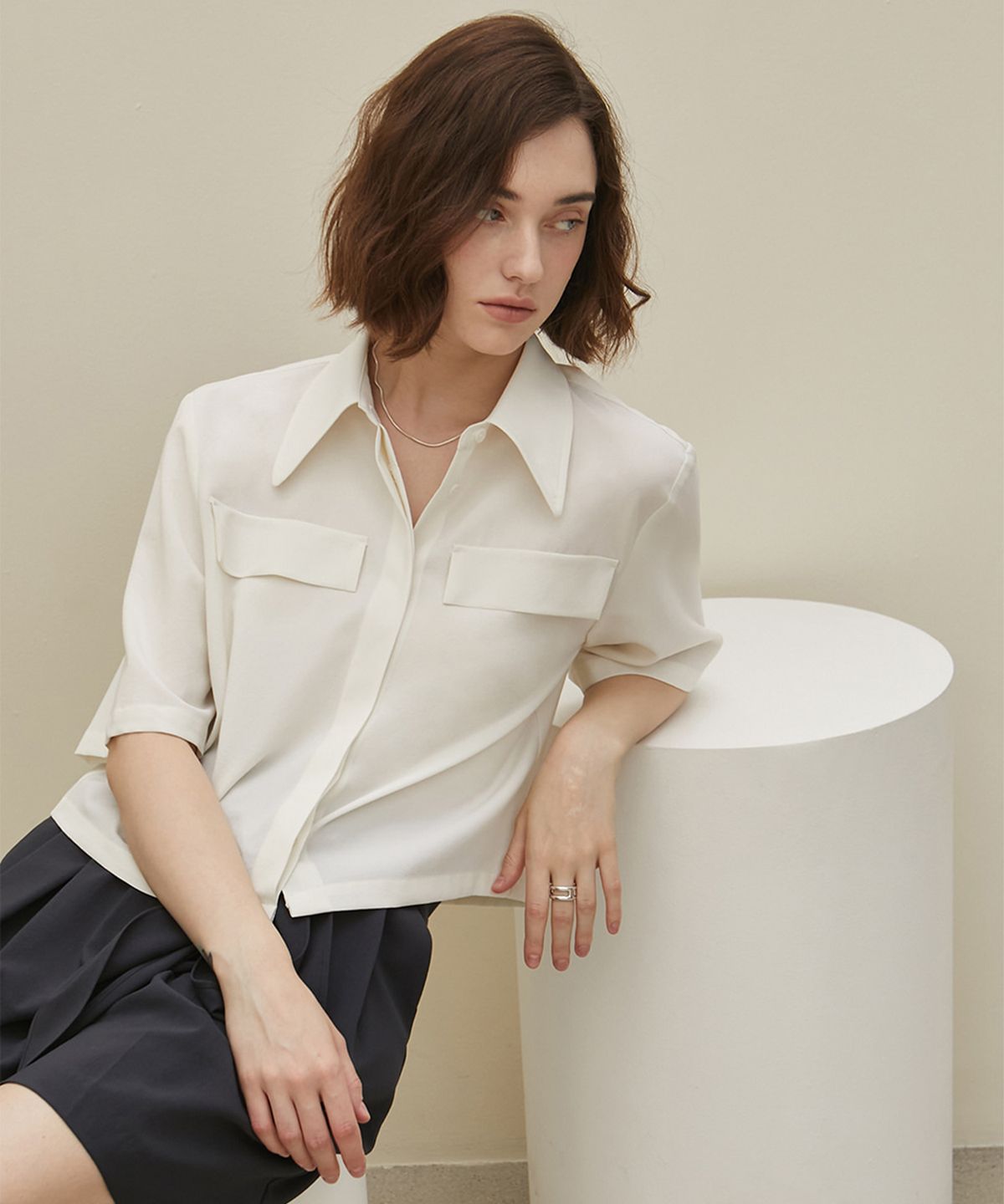 에이리프(A.RIFF) back shirring pocket shirt_IVORY