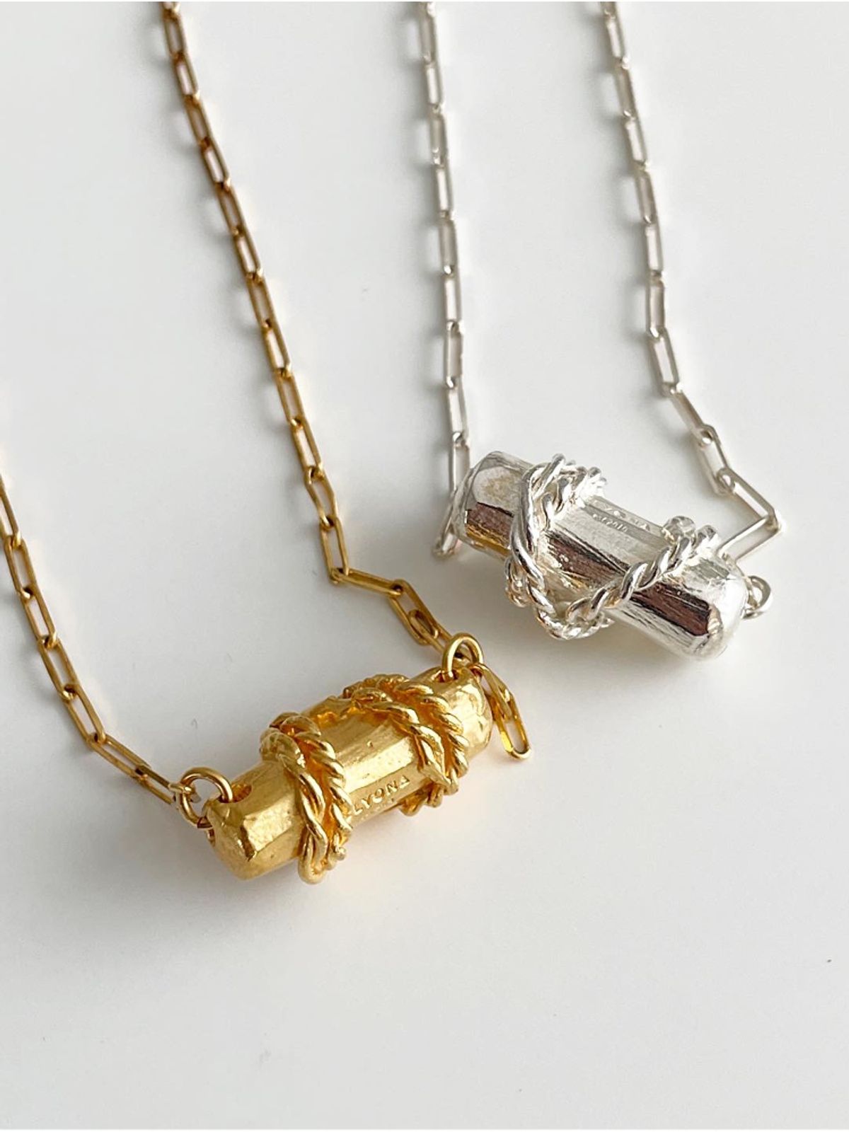엘리오나(ELYONA) Buoy Necklace