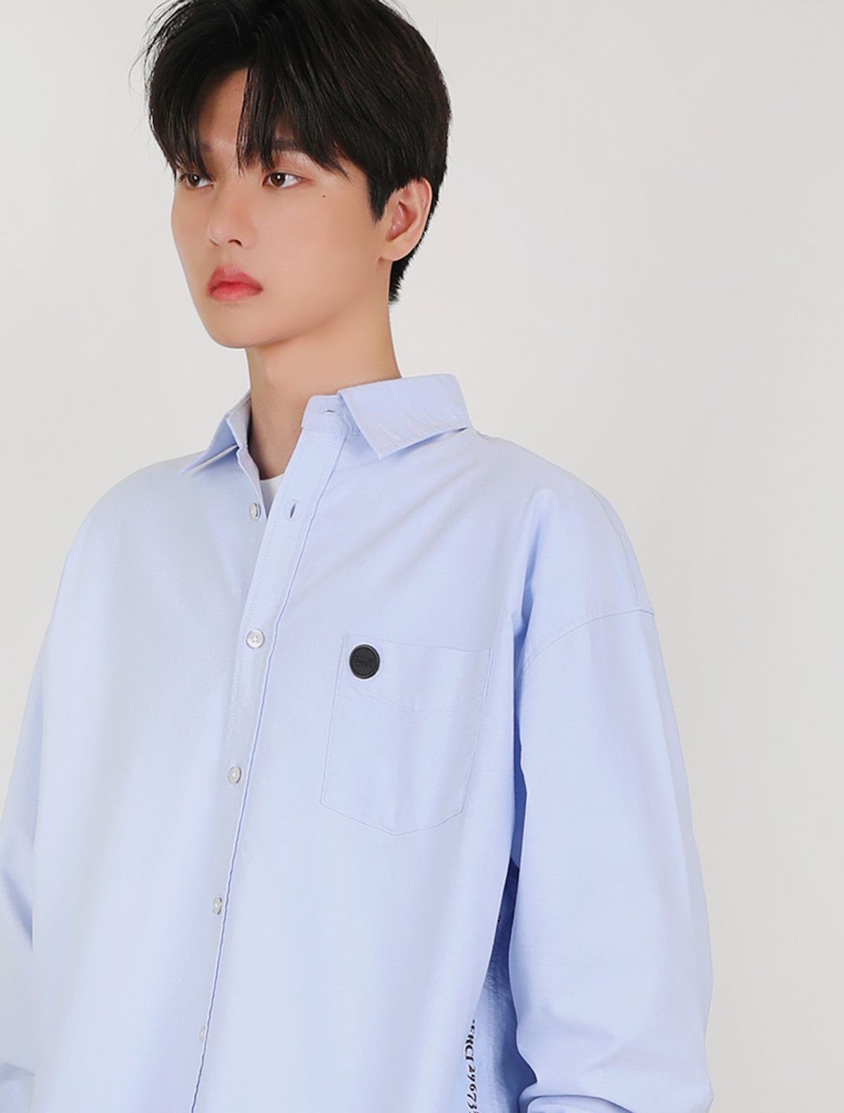 라 메종 스튜디오(LA MAISON STUDIO) UNISEX 세미오버핏 솔리드 옥스퍼드 셔츠 라이트블루(FCB3SH302M)