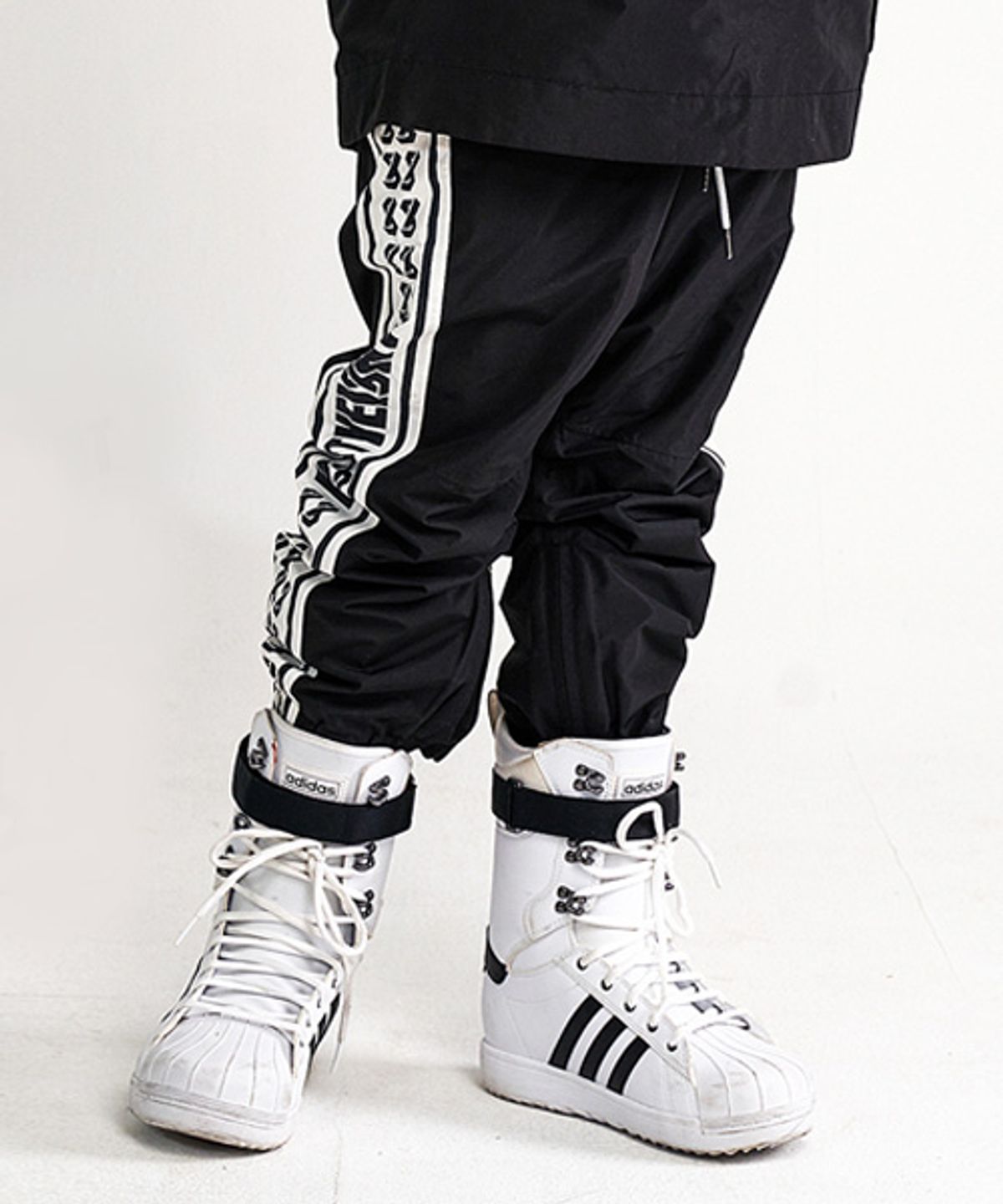 88리미티드(88LIMITED) P-1 22-1988( 22-1988 팬츠-BLK)