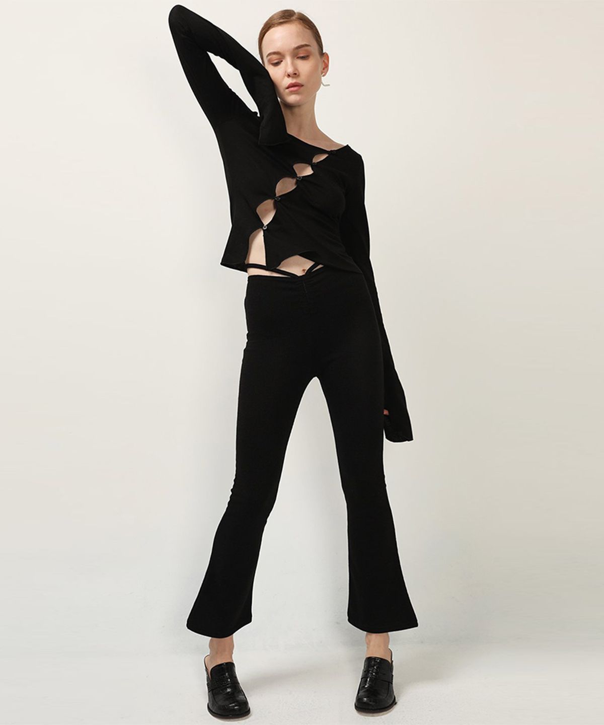 스토레츠(STORETS) Nadia Diagonal Button Down Cardigan