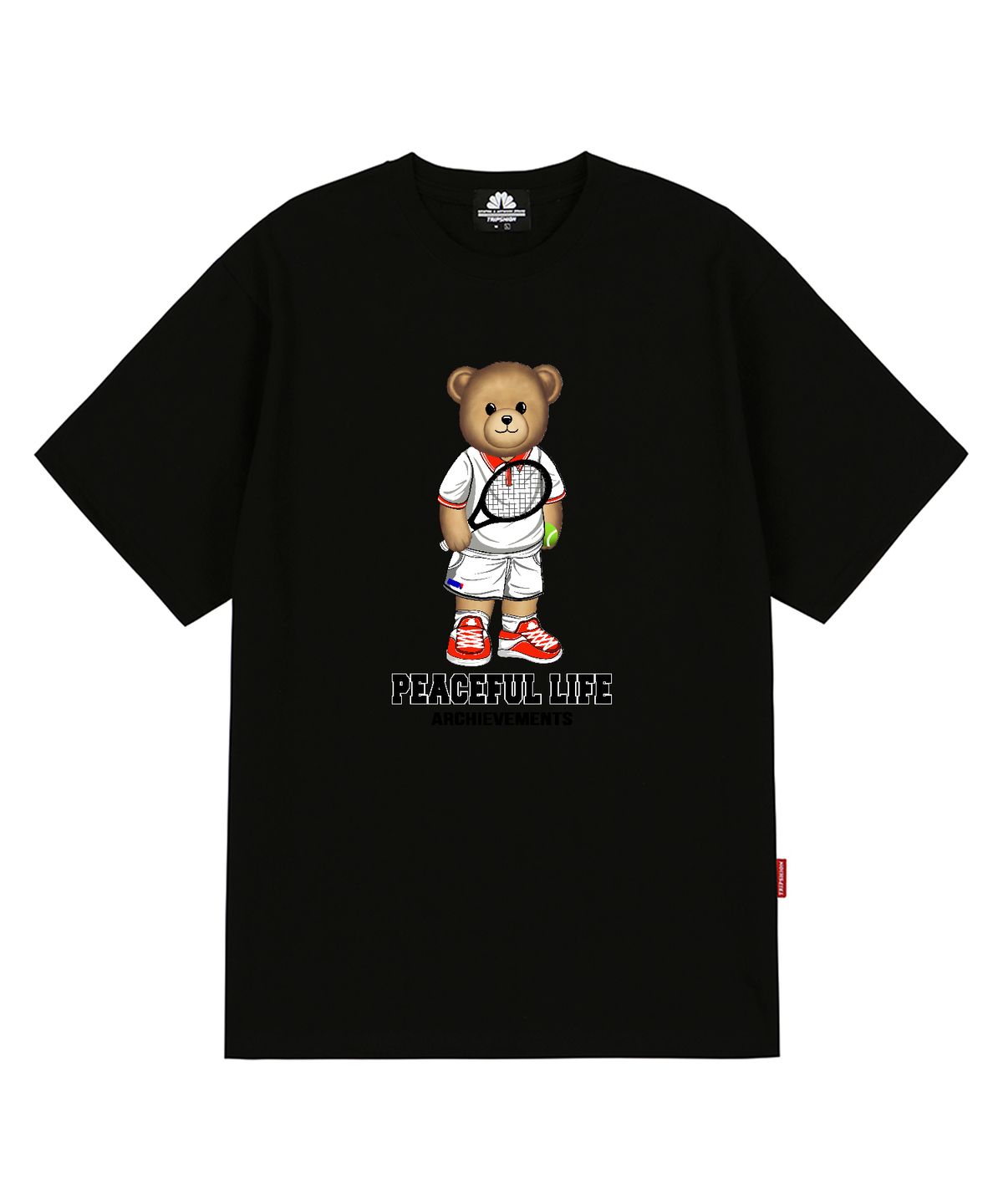 트립션(TRIPSHION) TENNIS STANDING BEAR 티셔츠 - 블랙