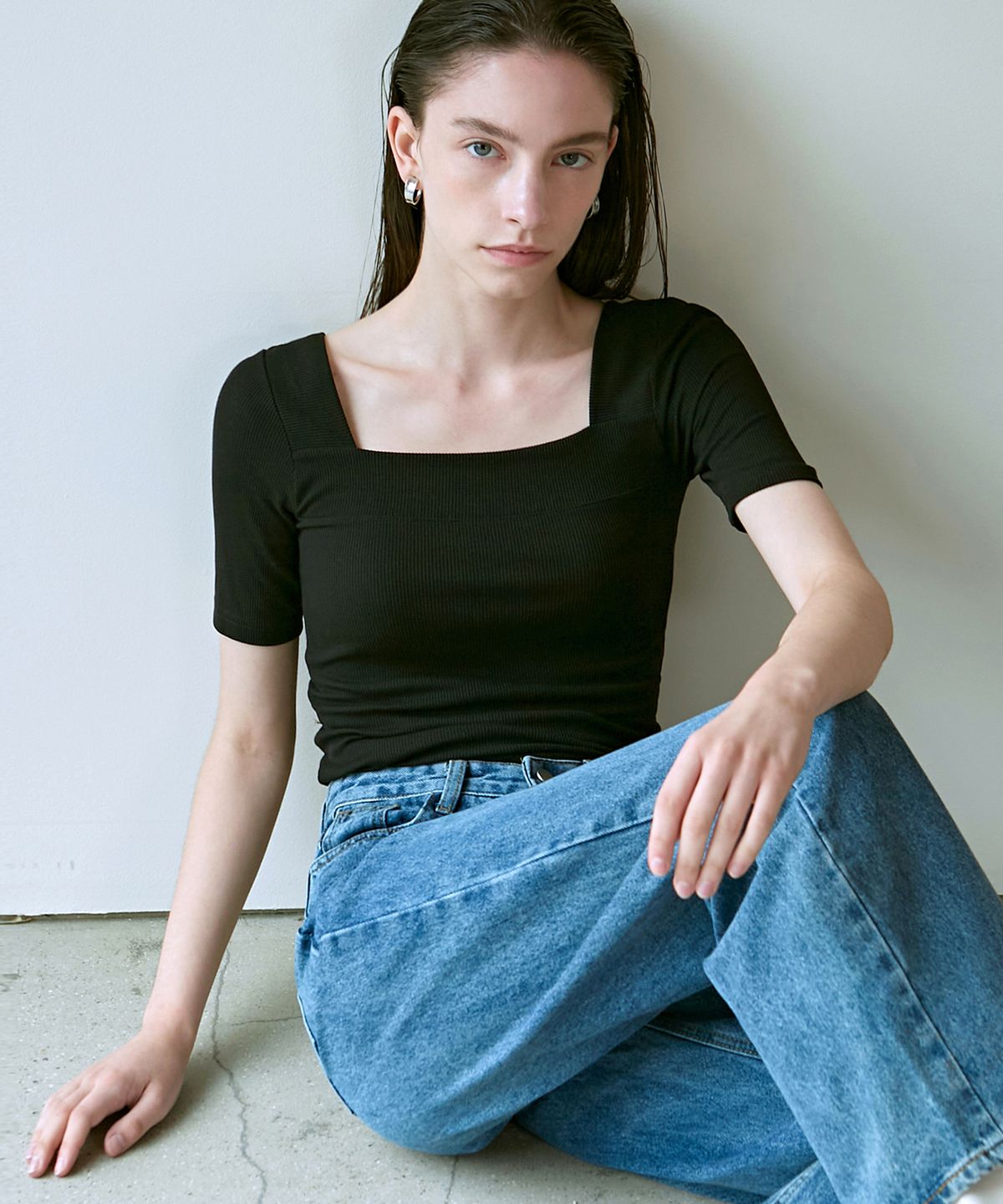닉앤니콜(NICK&NICOLE) SQUARE NECK SLIM KNIT_BLACK