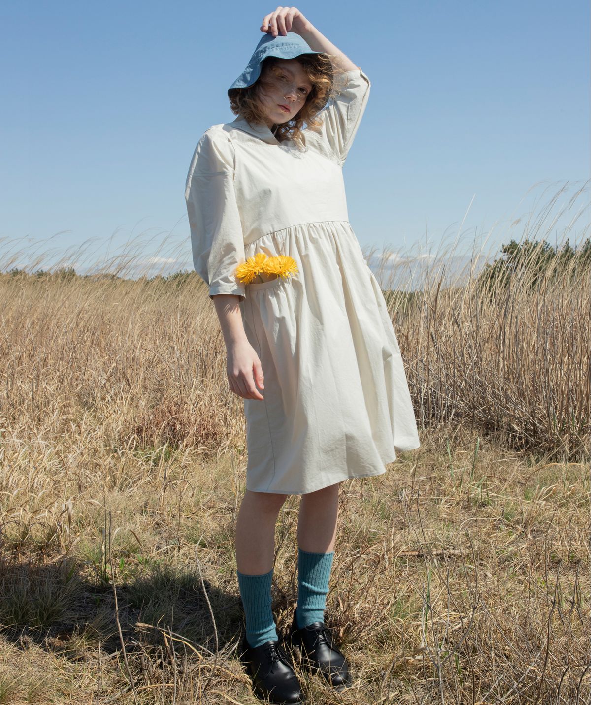 버나드밀즈(BERNARD MILLS) SLEEVELESS ONE PIECE - CREAM