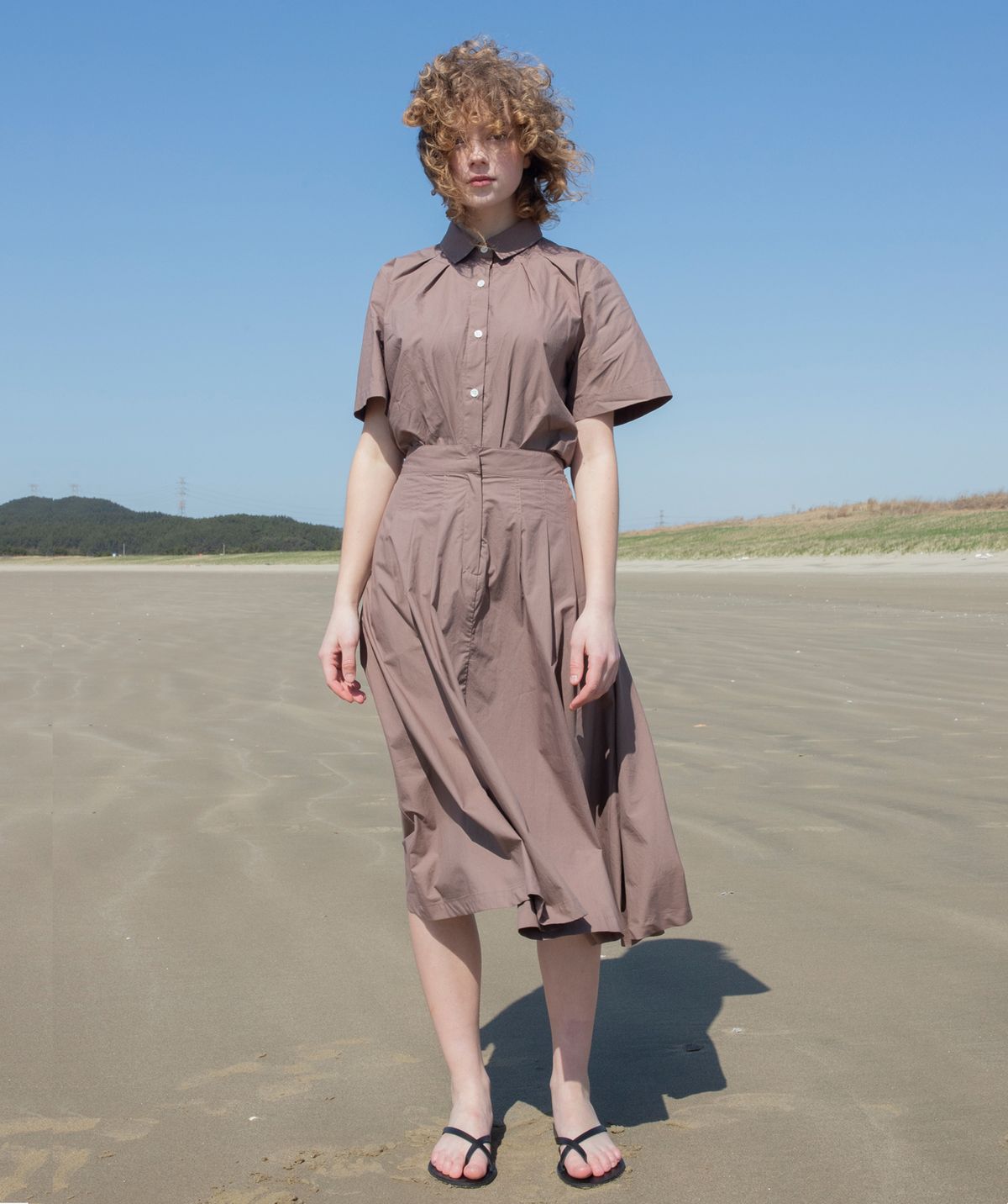 버나드밀즈(BERNARD MILLS) OBLONG PLEATED SKIRT - BROWN