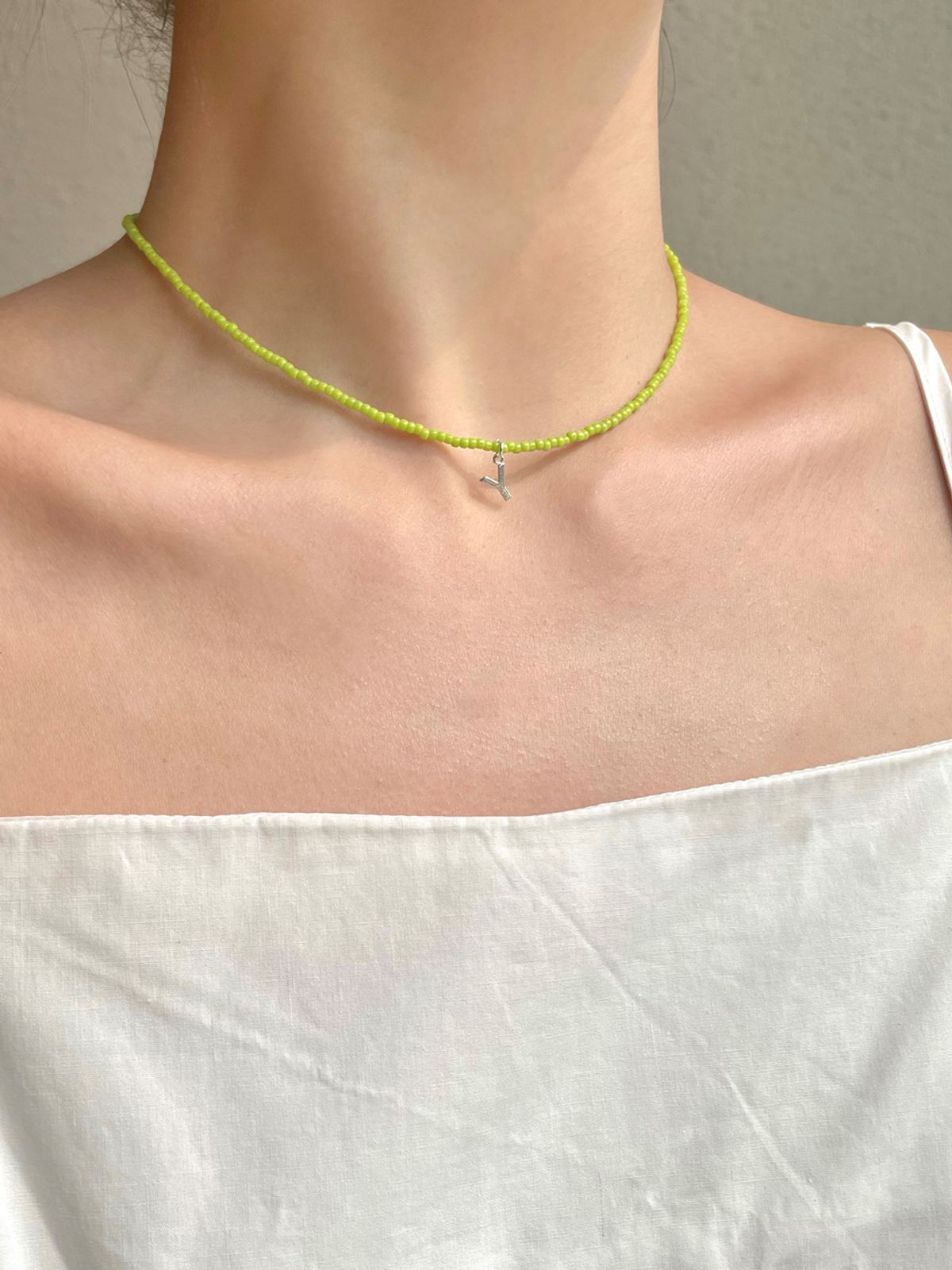 리엔느와르(leeENoir) Lime Initial Necklace