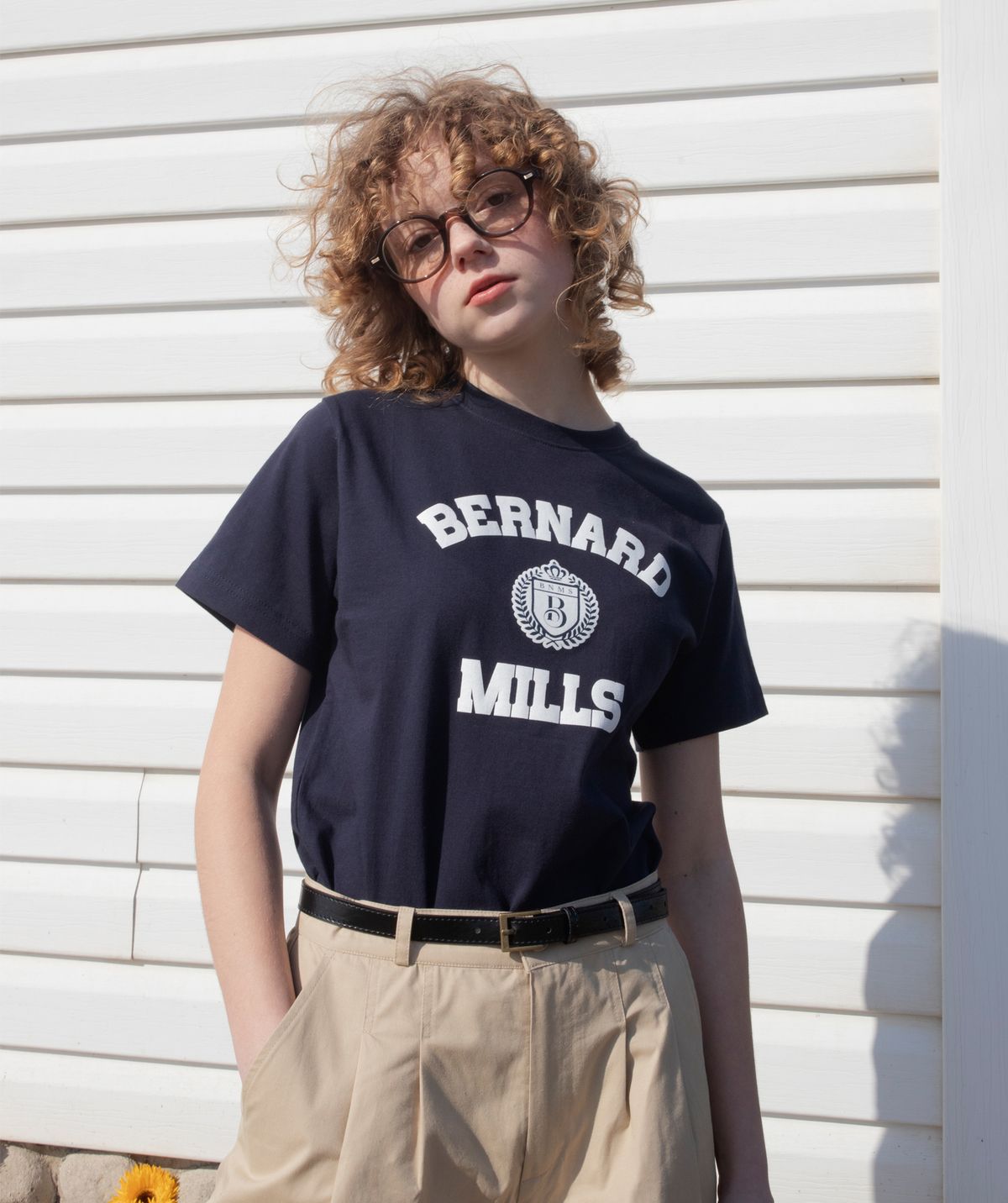 버나드밀즈(BERNARD MILLS) LAUREL LOGO T SHIRT - NAVY