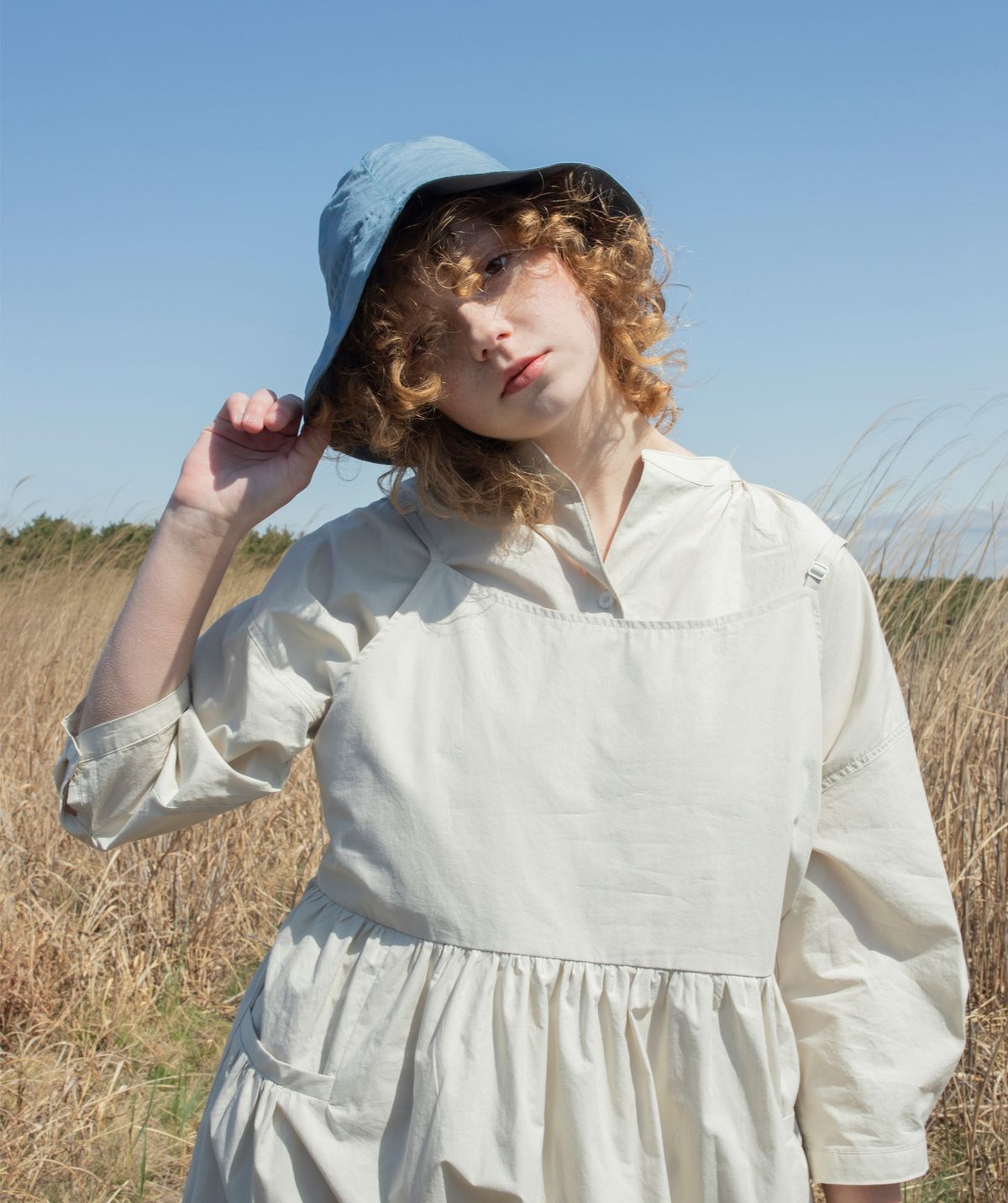 버나드밀즈(BERNARD MILLS) RIBBON BUCKET HAT - SKY BLUE