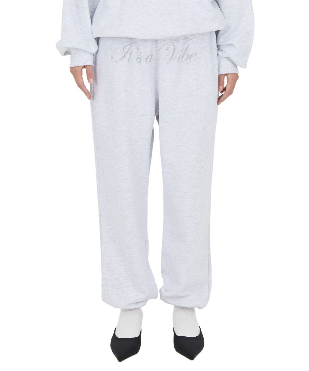 【ITZAVIBE】SIGNATURE GRAPHIC JOGGER PANTS ★ 全3色 ITZAVIBE】SIGNATURE GRAPHIC JOGGER PANTS ☆ 全3色 (ITZAVIBE