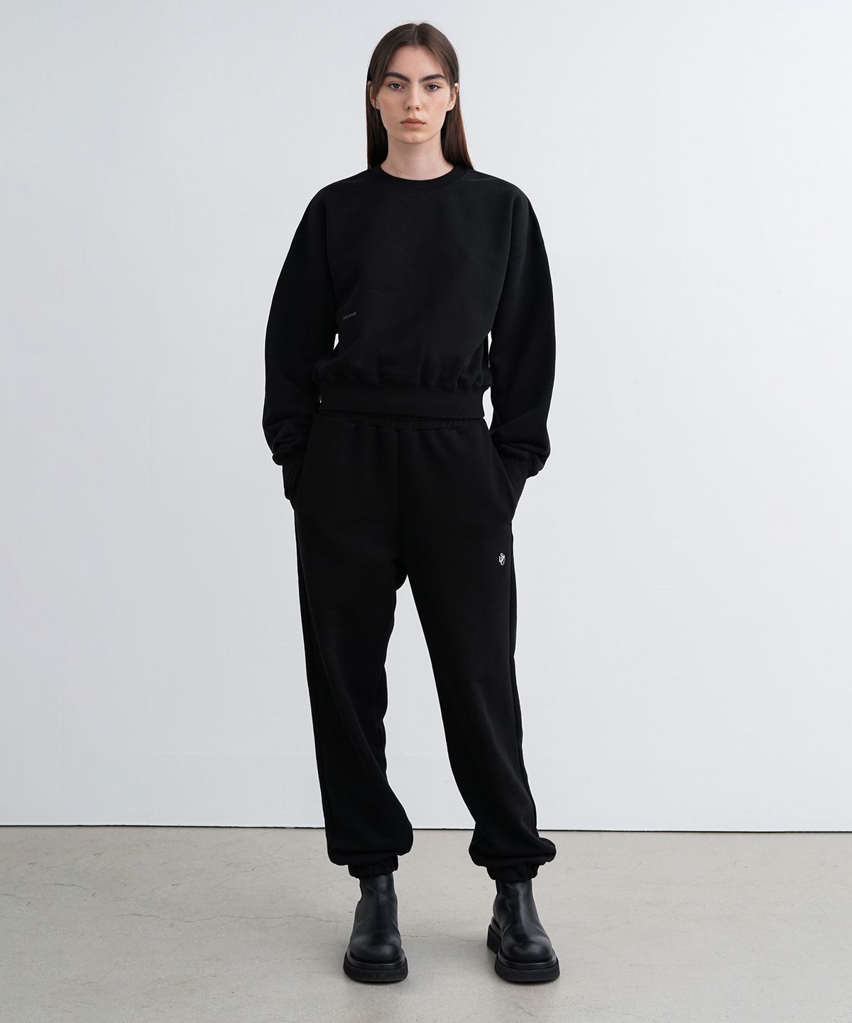 인사일런스 우먼(INSILENCE WOMEN) 스웨트 조거 팬츠 BLACK