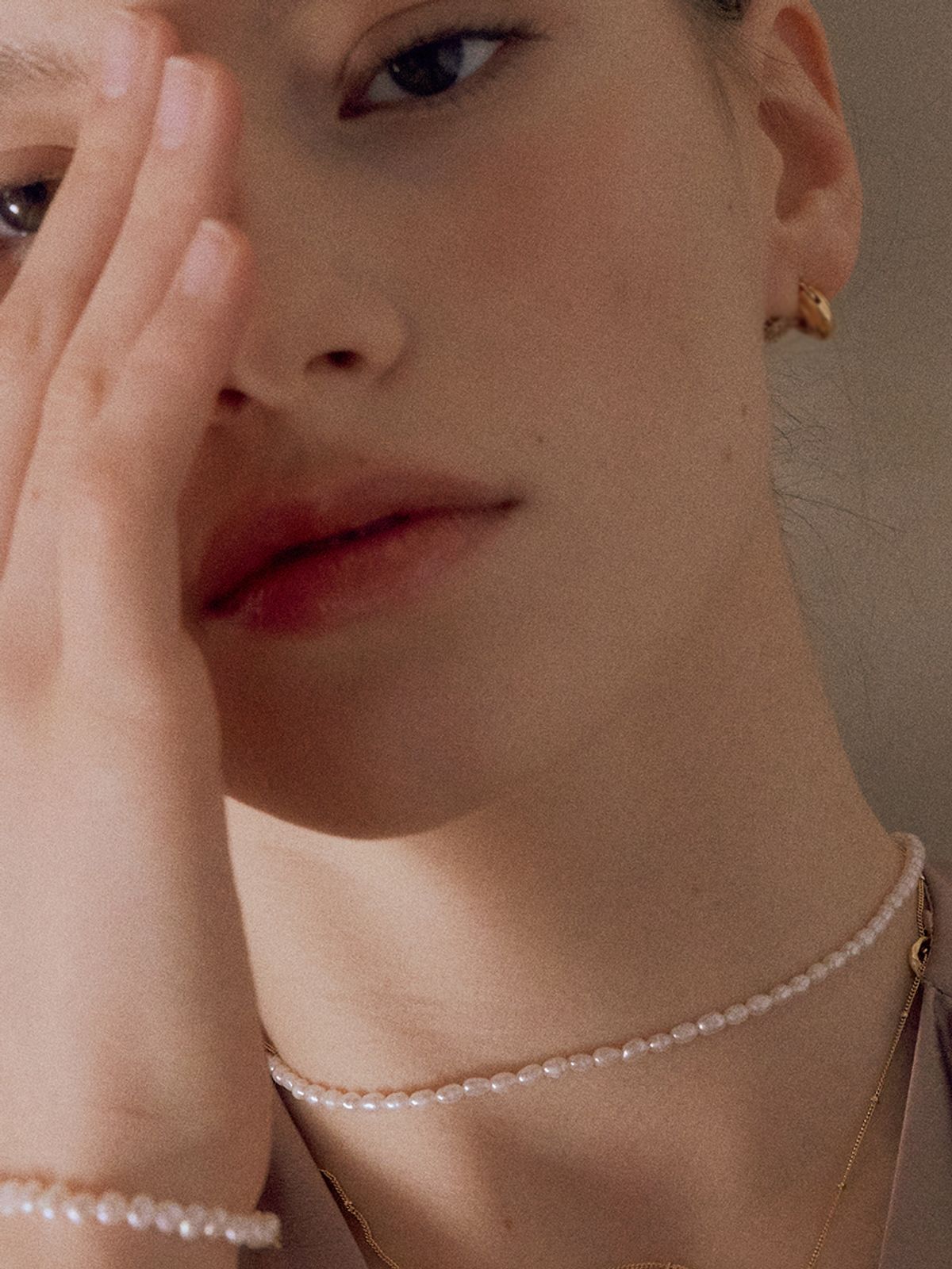 원이너프(ONE ENOUGH) Be Love Pearl Necklace