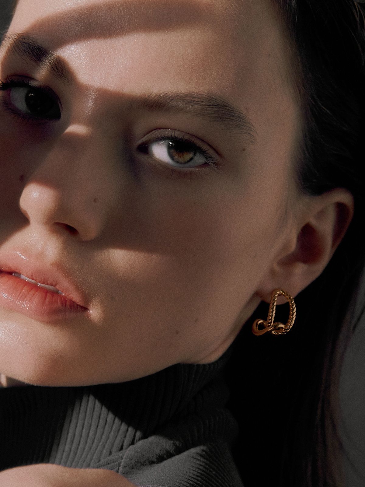 원이너프(ONE ENOUGH) Setaria Magic Earring