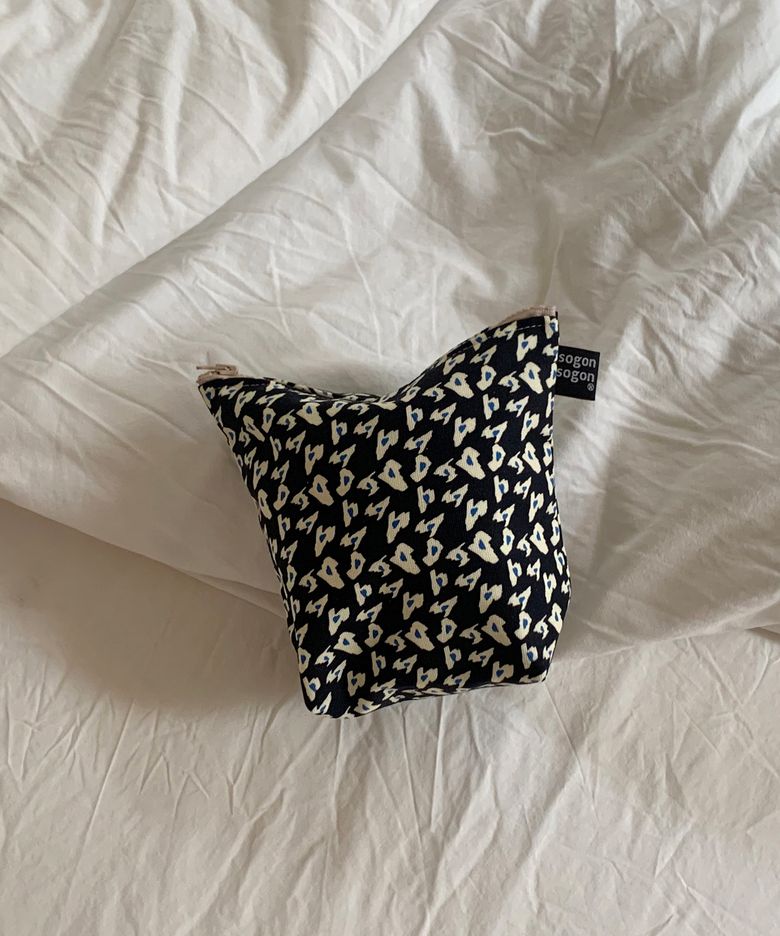 animal pouch m