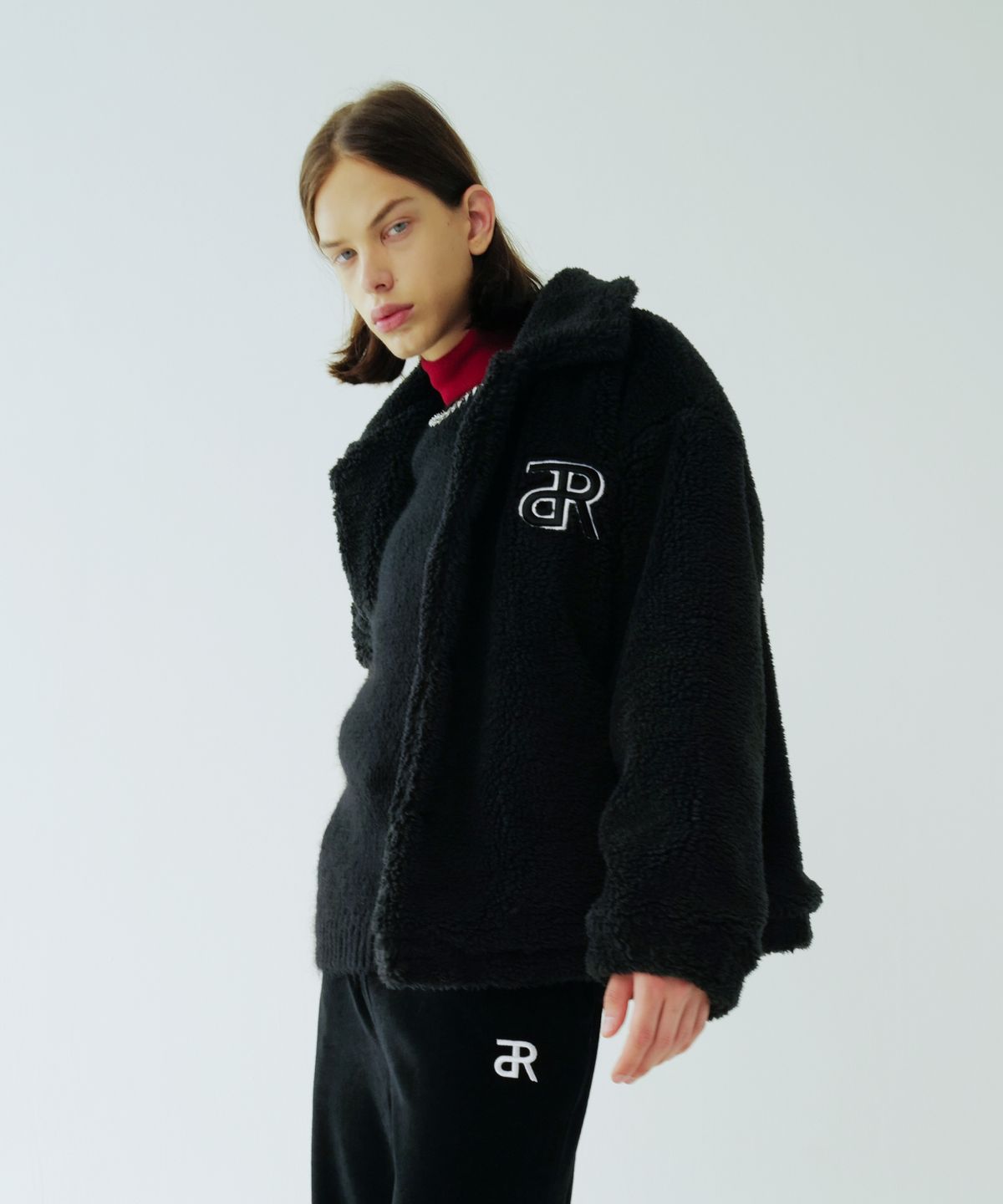 인프랩(INPREP) EMBROIDERED LOGO FLEECE JACKET (BLACK)