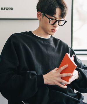 헤이즈 오버핏 스웨트셔츠 [쭈리/기모] 블랙 KJMT2369 / KJMT2400