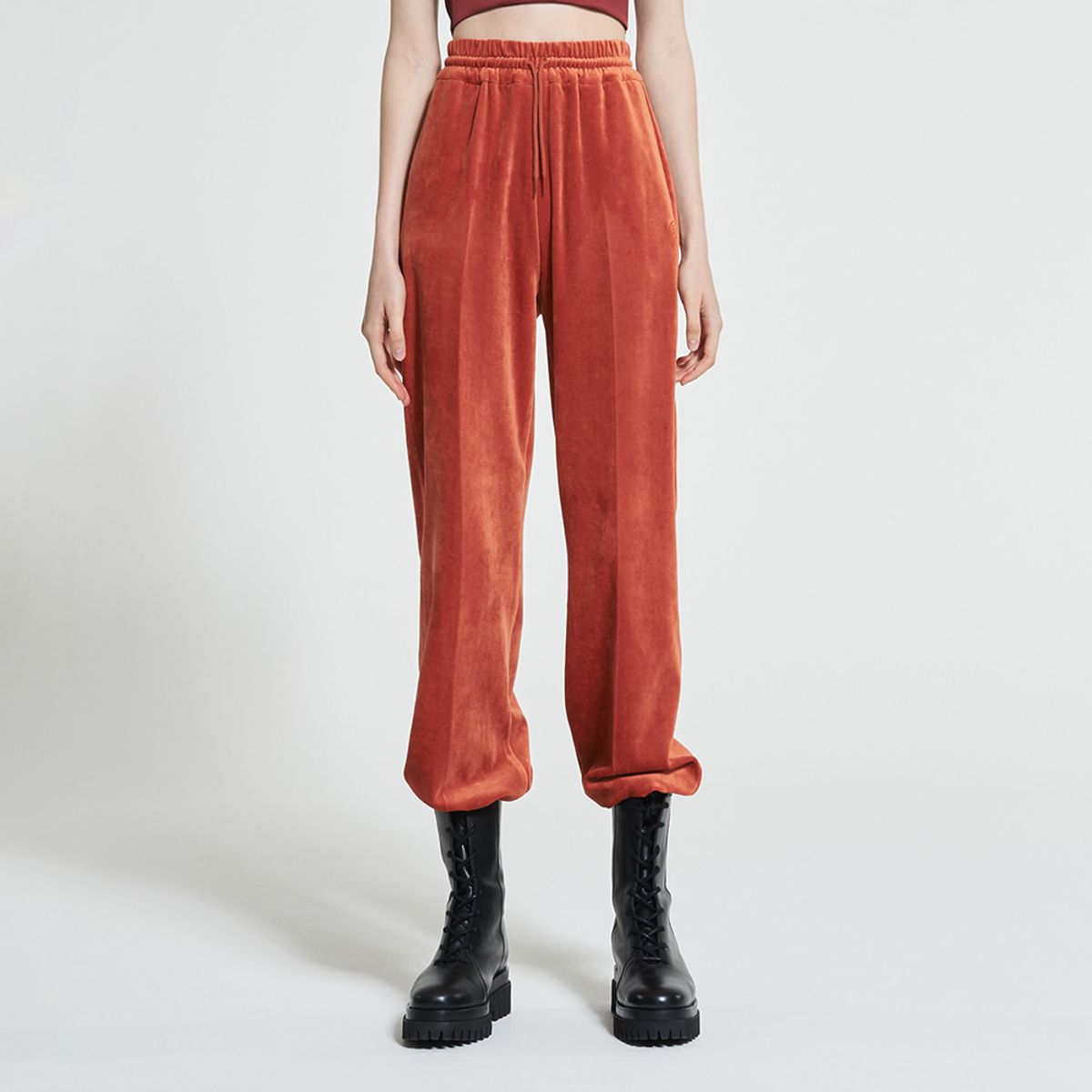 워브먼트(WOVEMENT) Velour Jogger Pants Burgundy WBAFPA003OR