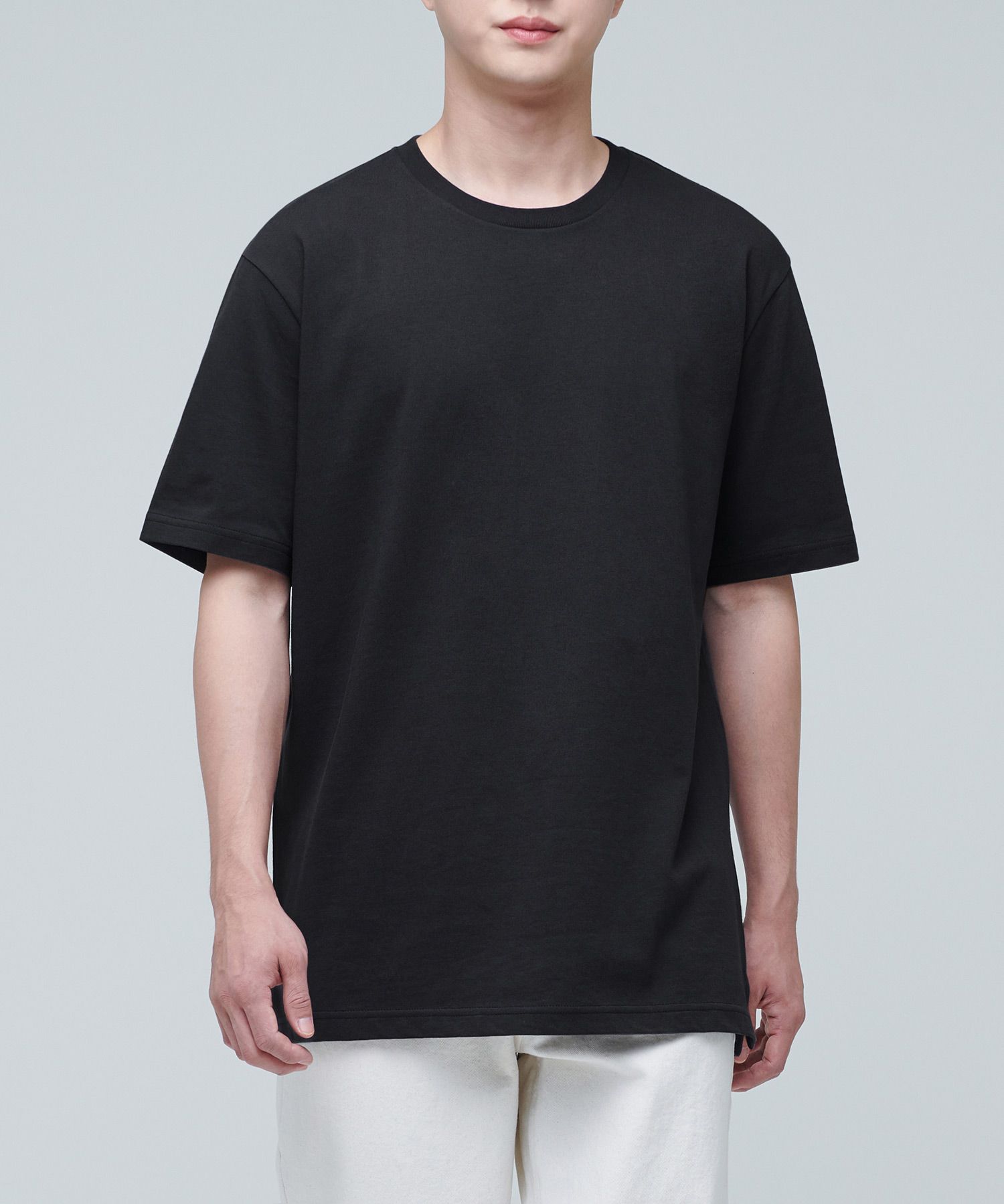 Shop Tops at MUSINSA