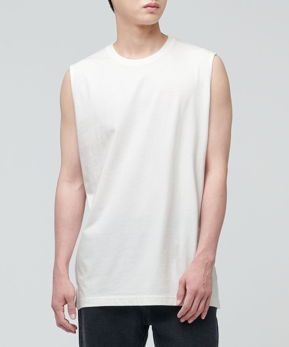 무신사 스탠다드(MUSINSA STANDARD) 레이어드 슬리브리스 탑_일반 기장 [크림]