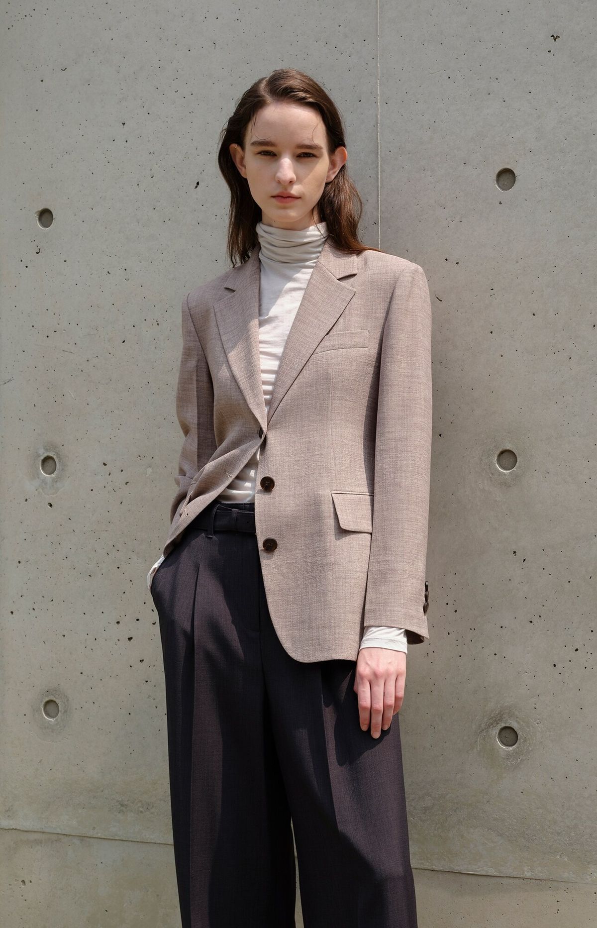 라인 스튜디오 원(LINE STUDIO ONE) three-button slim jacket JWJKLI0200