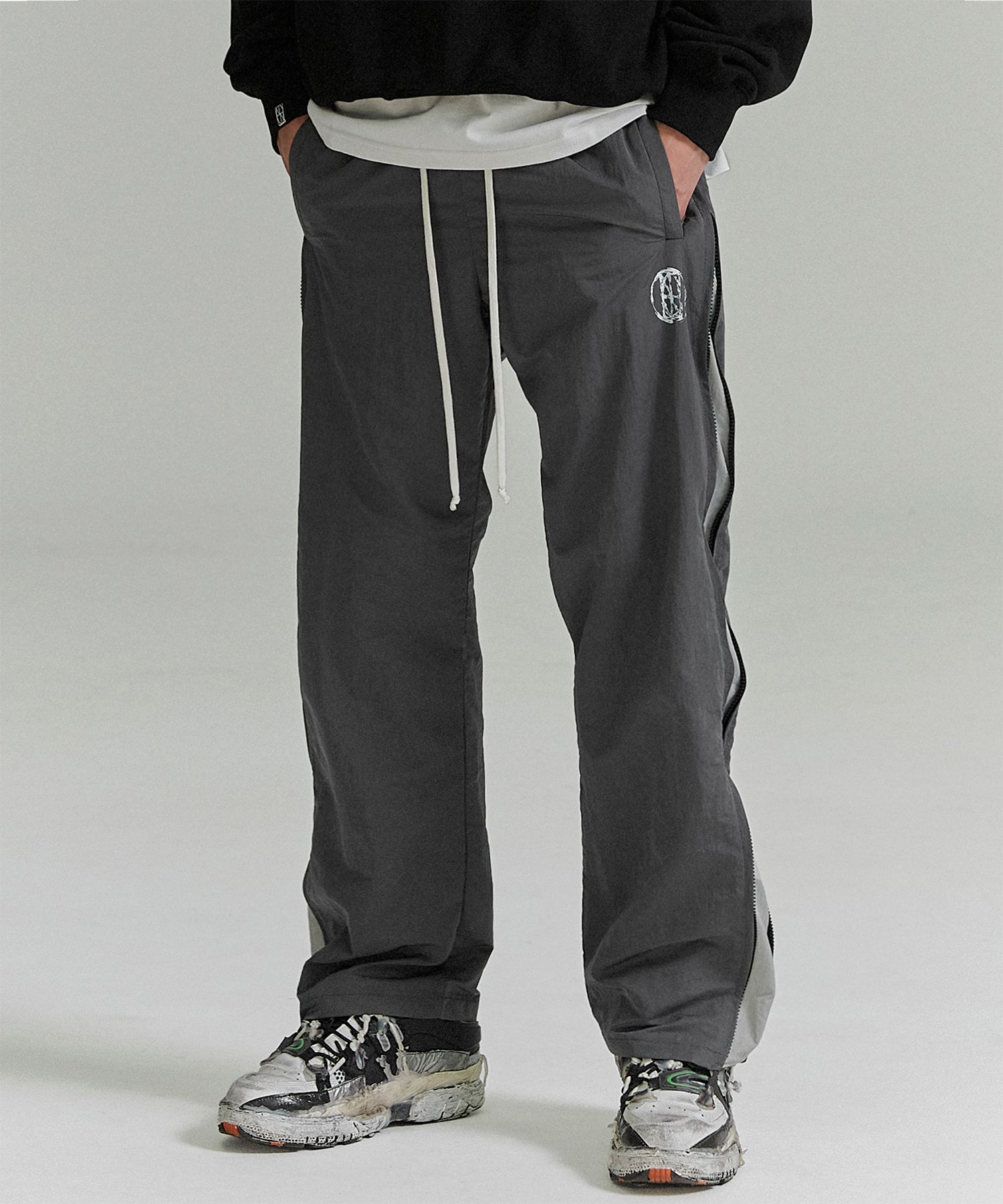 デニム・ジーパン NOT4NERD Two Way Side Zipper Nylon Pants Red PT045RD Two Way Side Zipper Nylon Pants - Red - 감도 깊은 취향