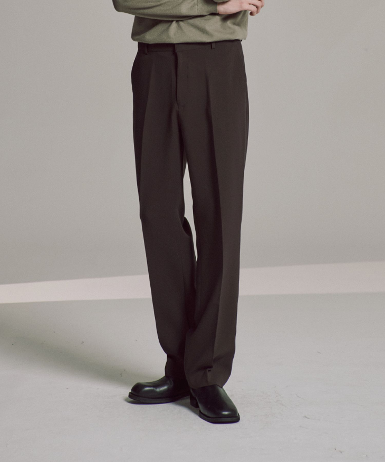MUSINSA | HYOJI [Four seasons] Straight fit semi-wide slacks