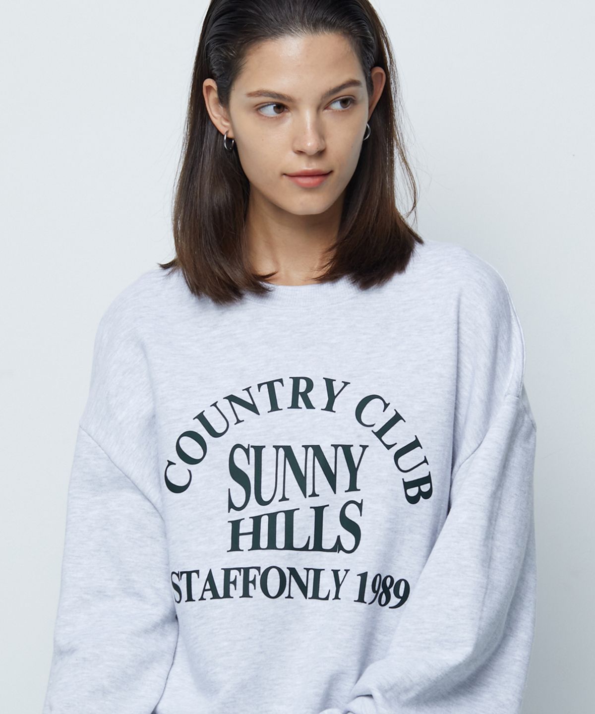 스텝온리(STAFFONLY) SUNNY HILLS SWEATSHIRTS (MELANGE WHITE)