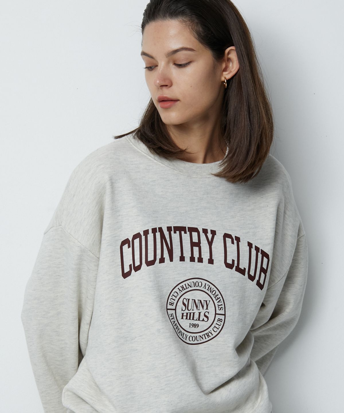 스텝온리(STAFFONLY) COUNTRY CLUB SWEATSHIRTS (MELANGE IVORY)