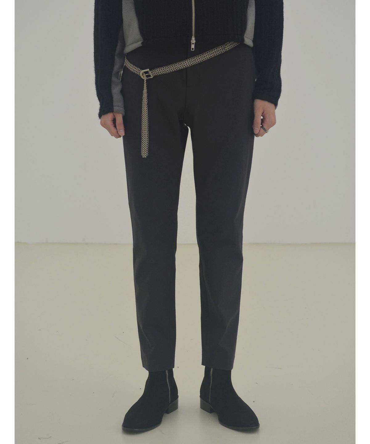 블릭베이크(BLEAKBAKE) Slim straight slacks