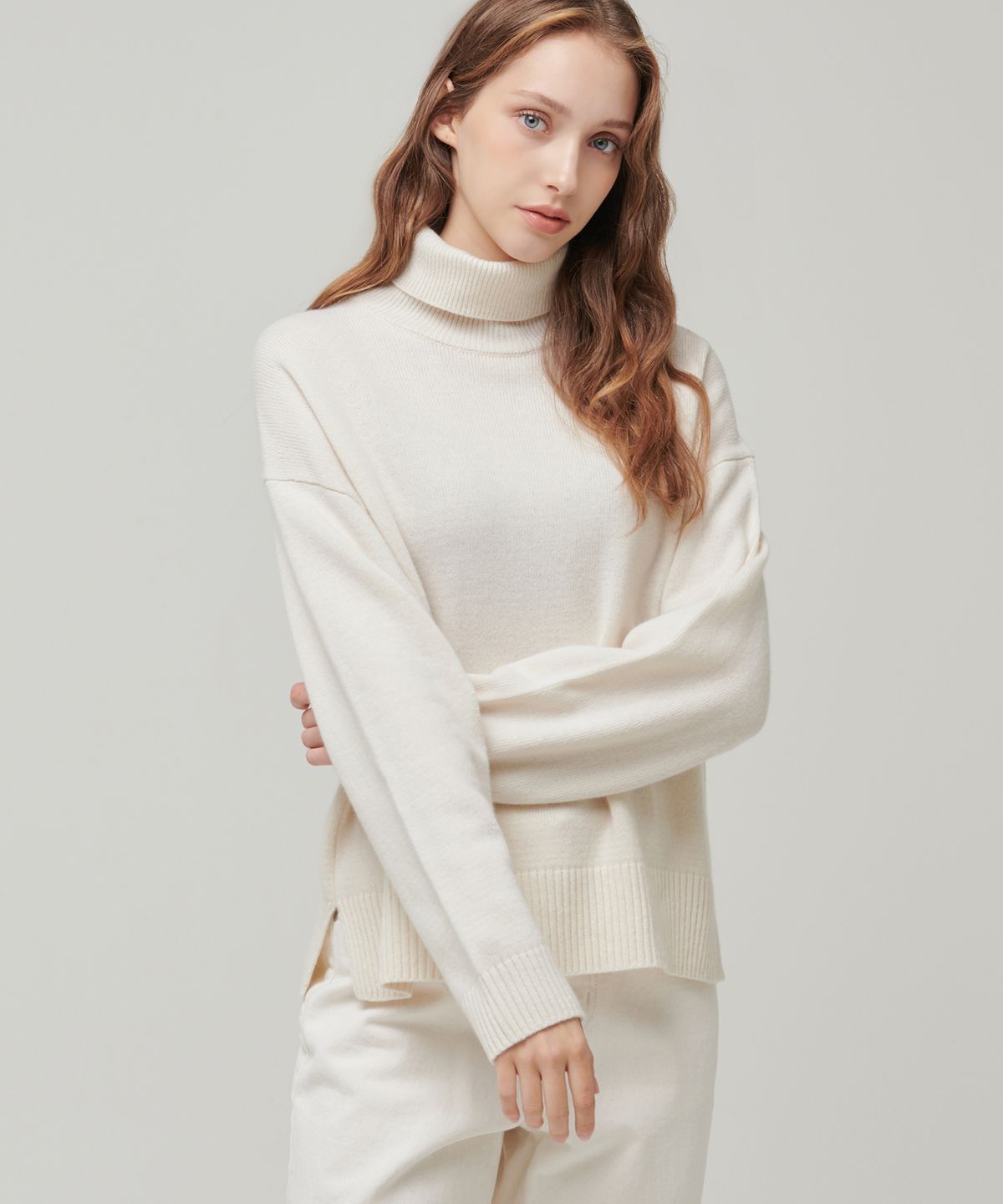 무신사 스탠다드 우먼(MUSINSA STANDARD WOMAN) 우먼즈 램스울 릴렉스드 터틀 넥 니트 [아이보리]