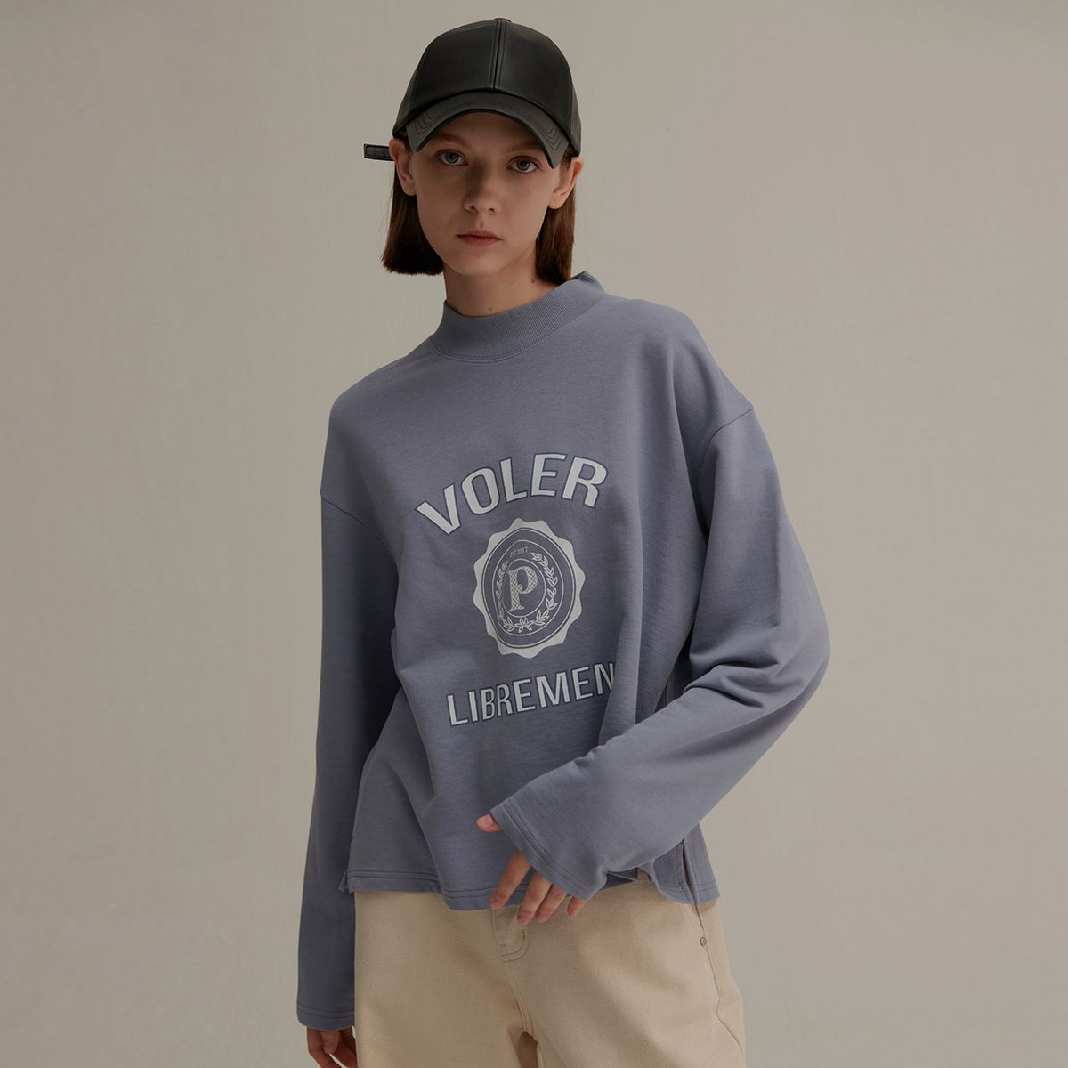 핀블랙(PINBLACK) SIGNATURE LOGO LIGHT CROP MTM SKY BLUE