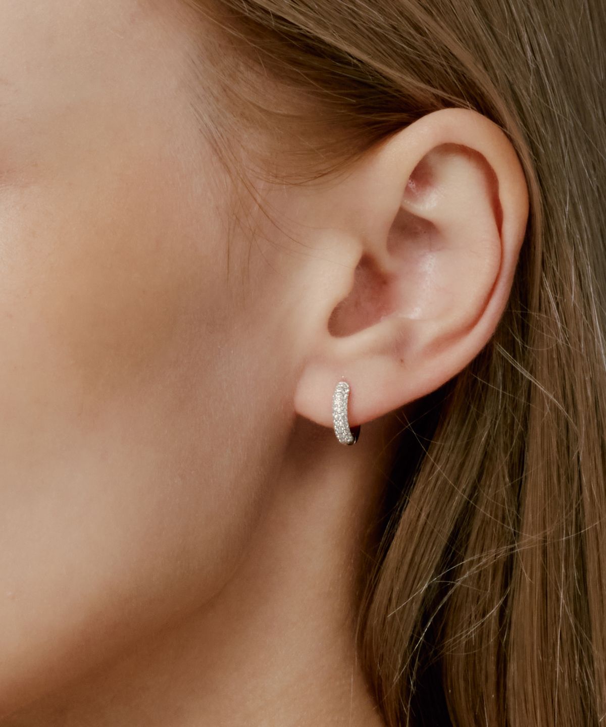 레인드랍 쥬얼리(RAINDROP JEWELRY) 레인드랍 라운드 파베 허기스 귀걸이 [S925]