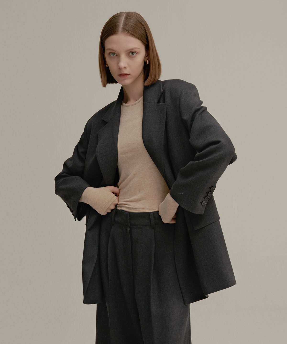 핀블랙(PINBLACK) OVERFIT SINGLE BUTTON JACKET CHARCOAL