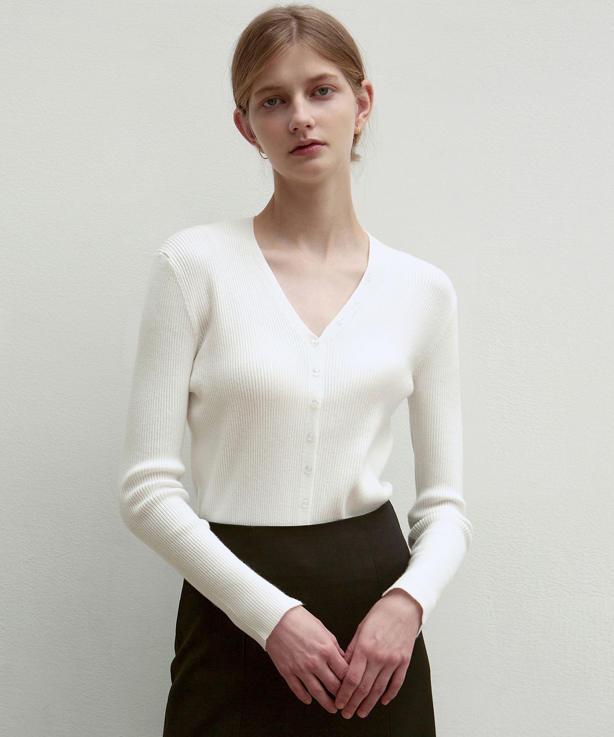 닉앤니콜(NICK&NICOLE) BUTTON SLIM KNIT CARDIGAN_IVORY